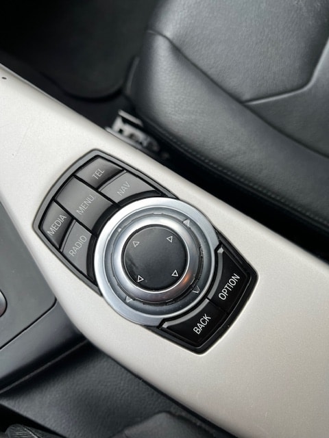 BMW 120d xDrive Sport Line Steptronic-image-7