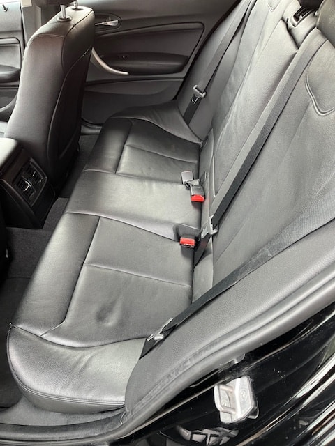 BMW 120d xDrive Sport Line Steptronic-image-5