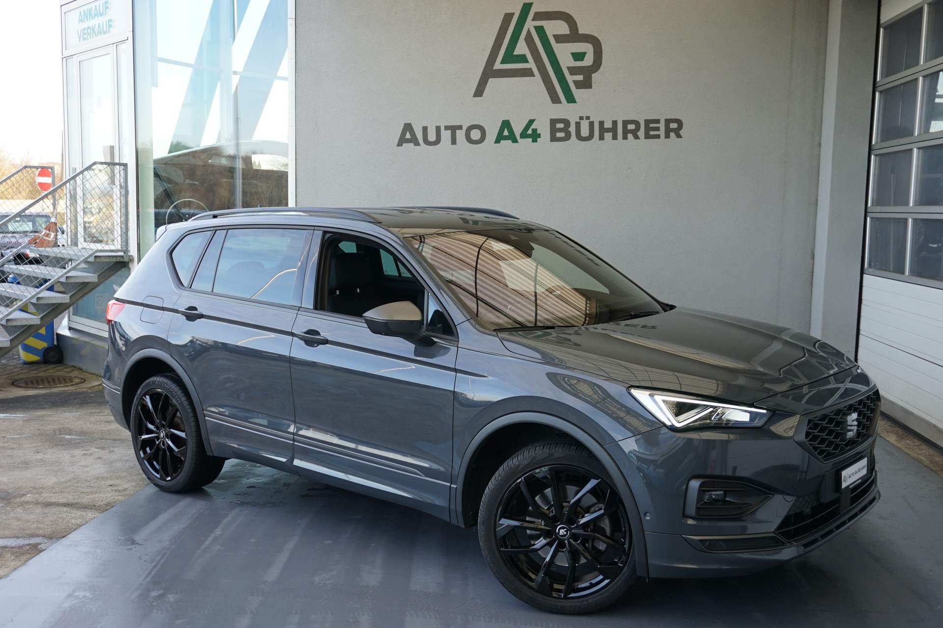 SEAT Tarraco 2.0TDI FR 4Drive 200PS CH-Auto-showroom-element-1