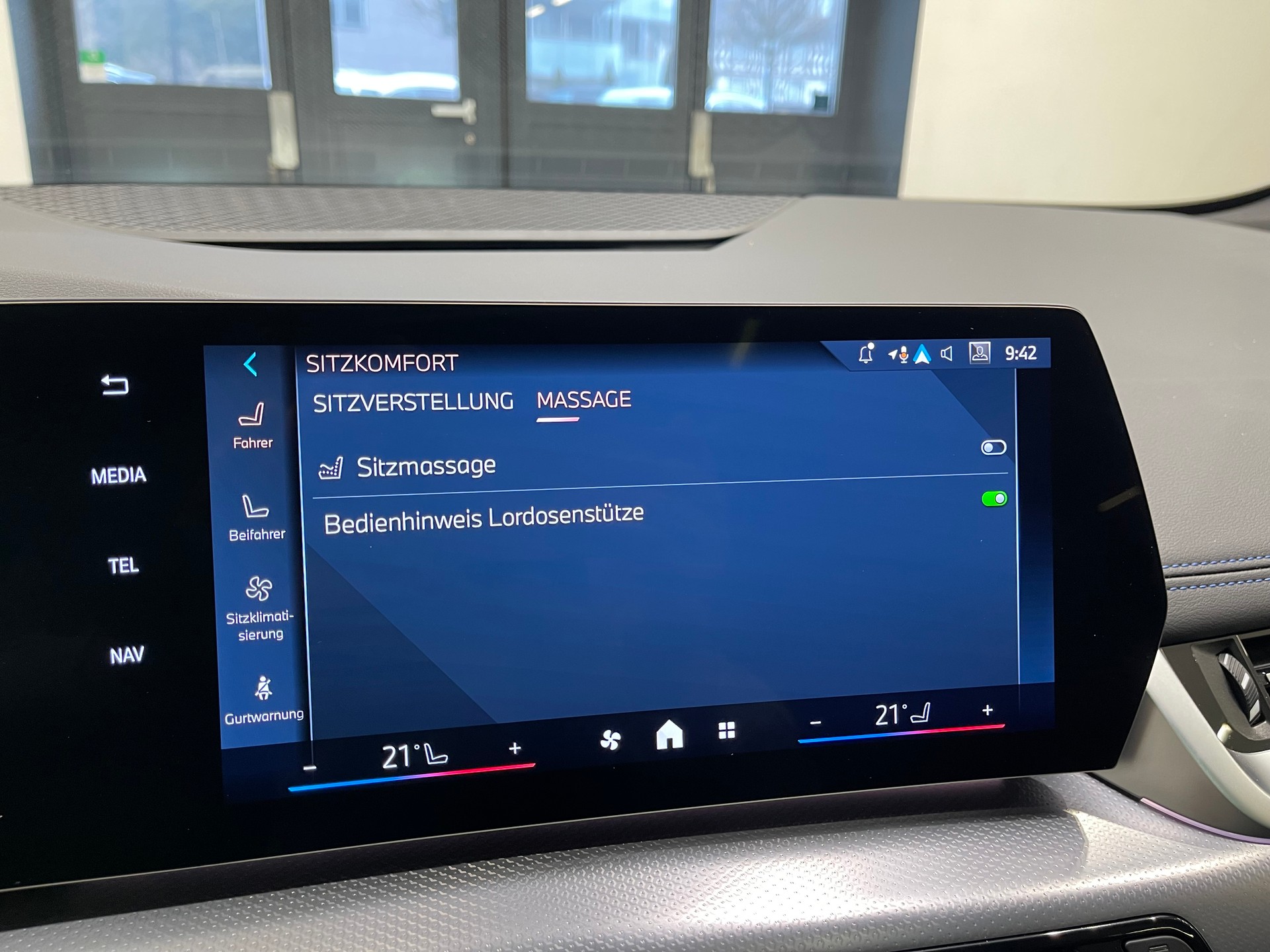 BMW 220i Active Tourer M Sport DKG *AHK*-image-25