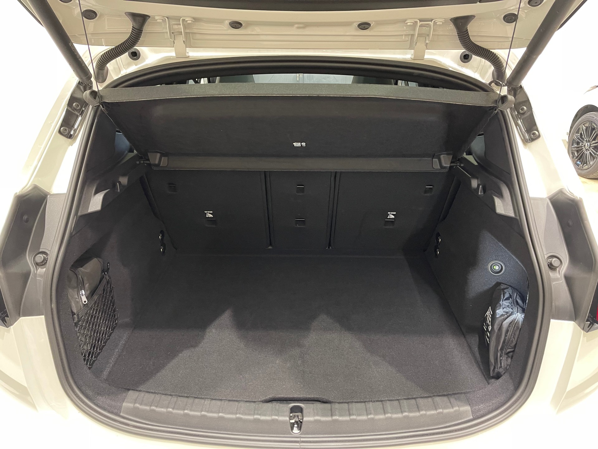 BMW 220i Active Tourer M Sport DKG *AHK*-image-12
