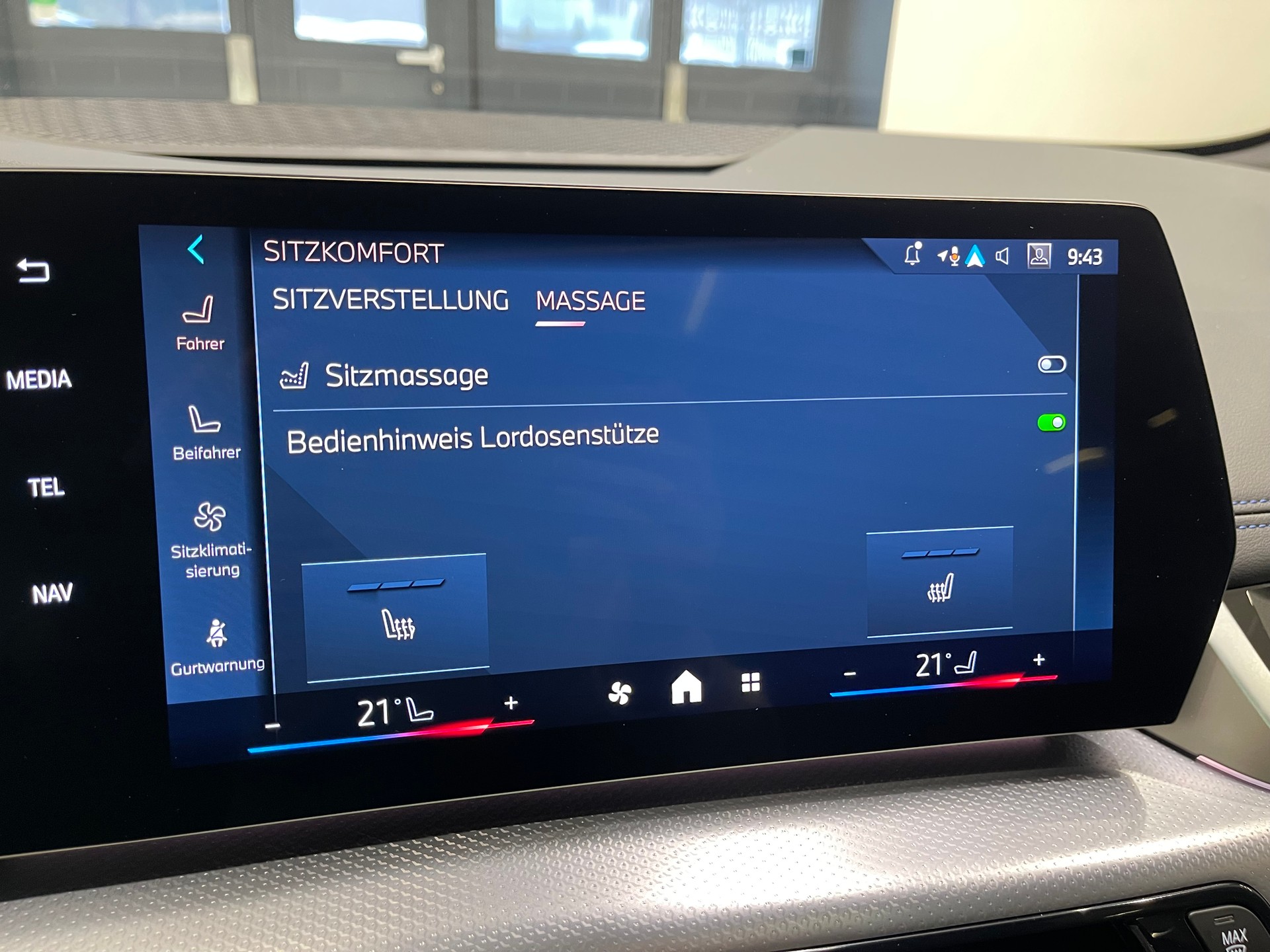 BMW 220i Active Tourer M Sport DKG *AHK*-image-26