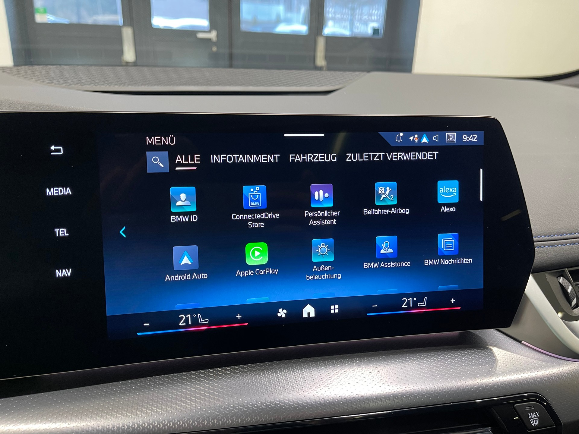 BMW 220i Active Tourer M Sport DKG *AHK*-image-24