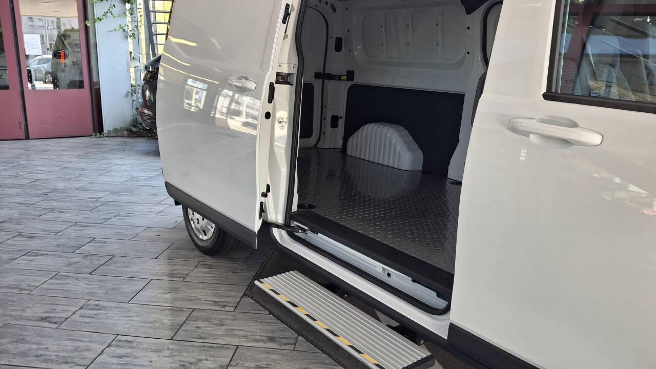 MAXUS Deliver 7 Kaw. L2H1 2.0 TD Base-image-3