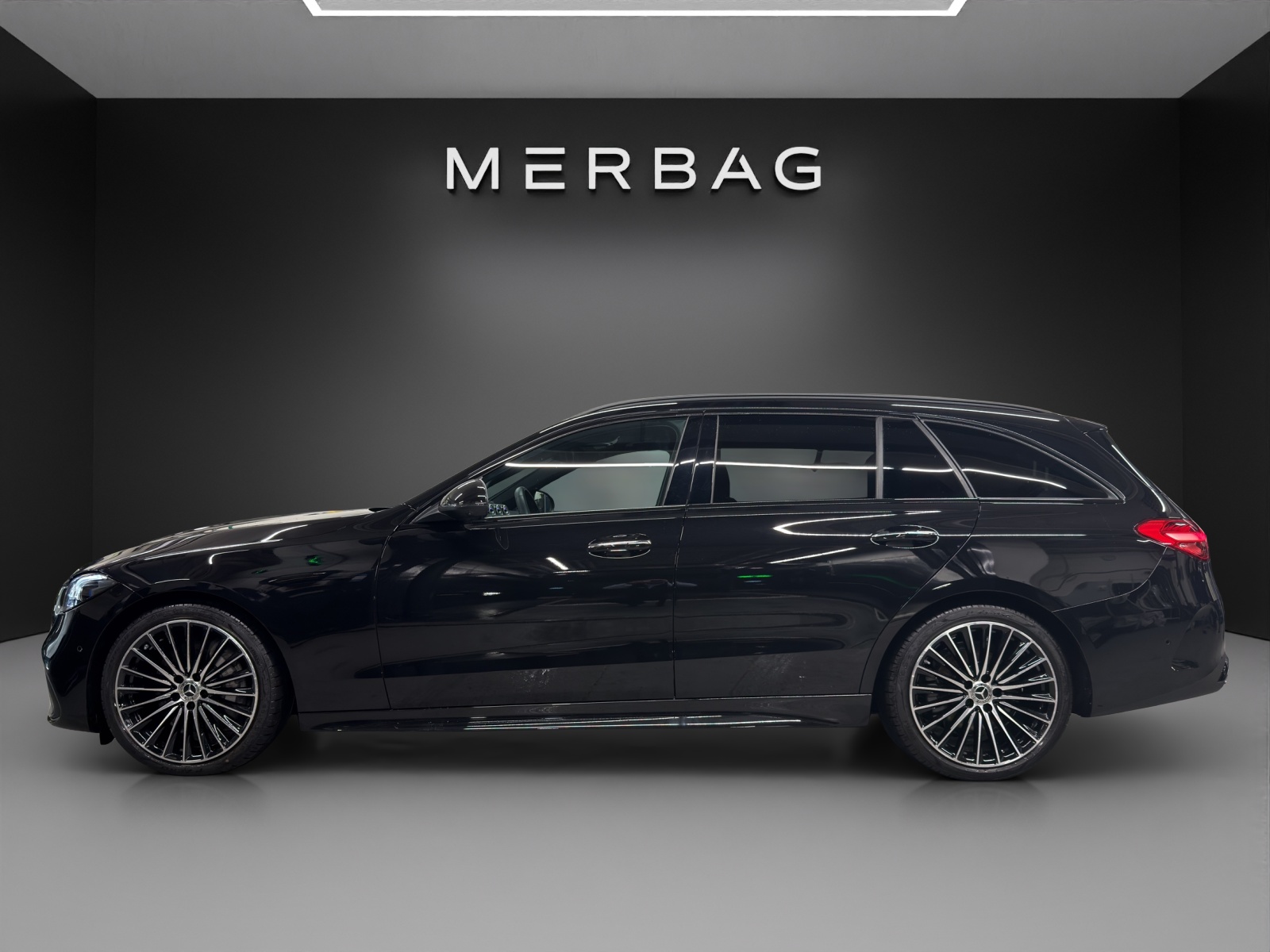 MERCEDES-BENZ C 220 d T 4 Matic-image-5