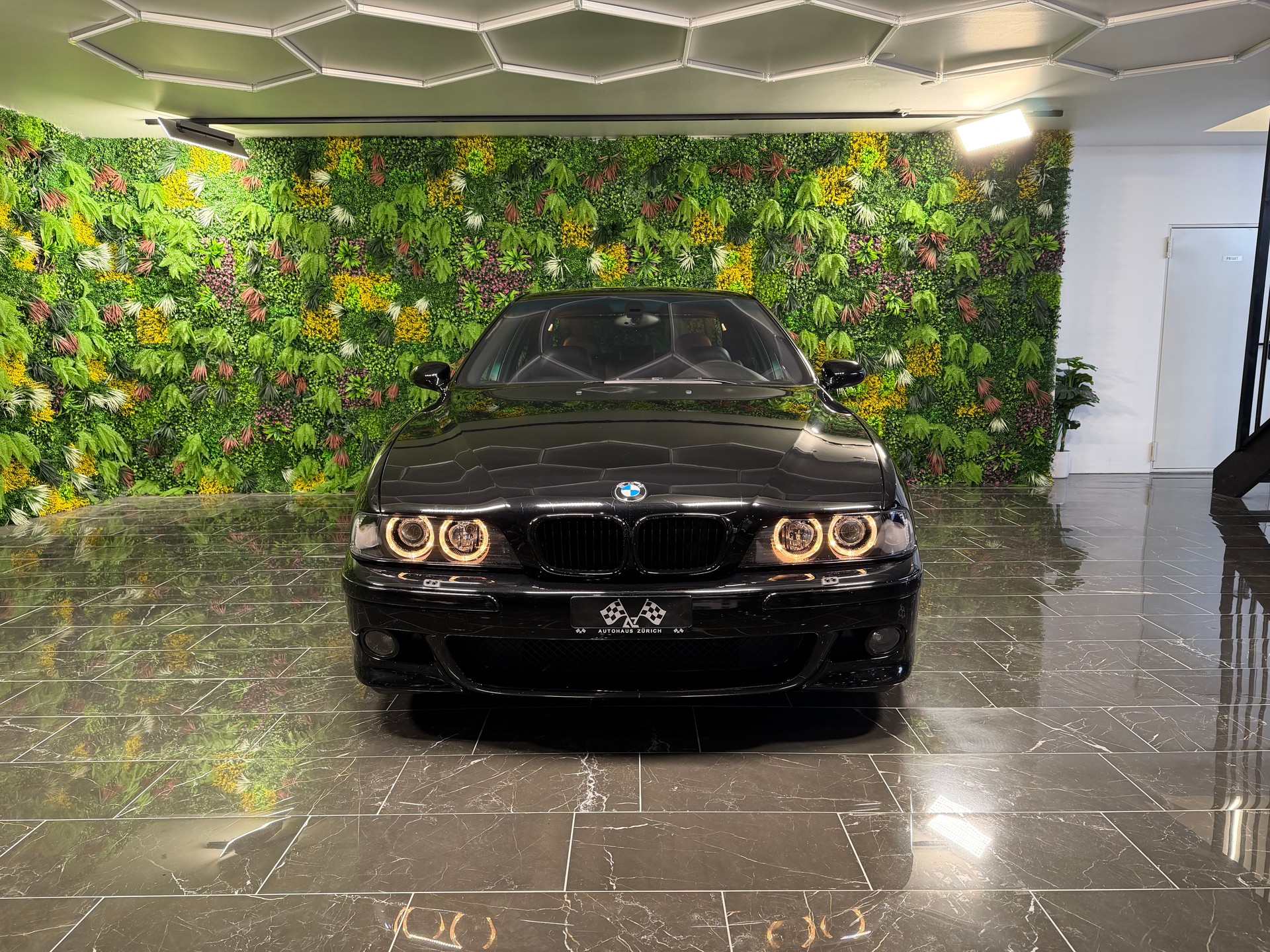 BMW M5-image-5