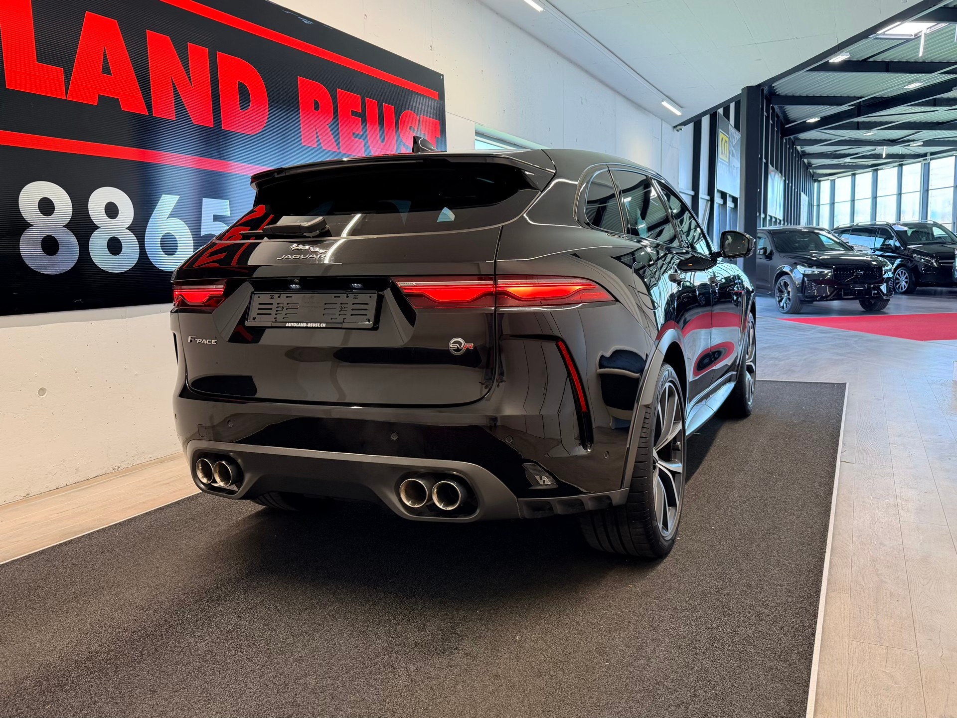 JAGUAR F-Pace 5.0 V8 SVR P550 AWD-image-6