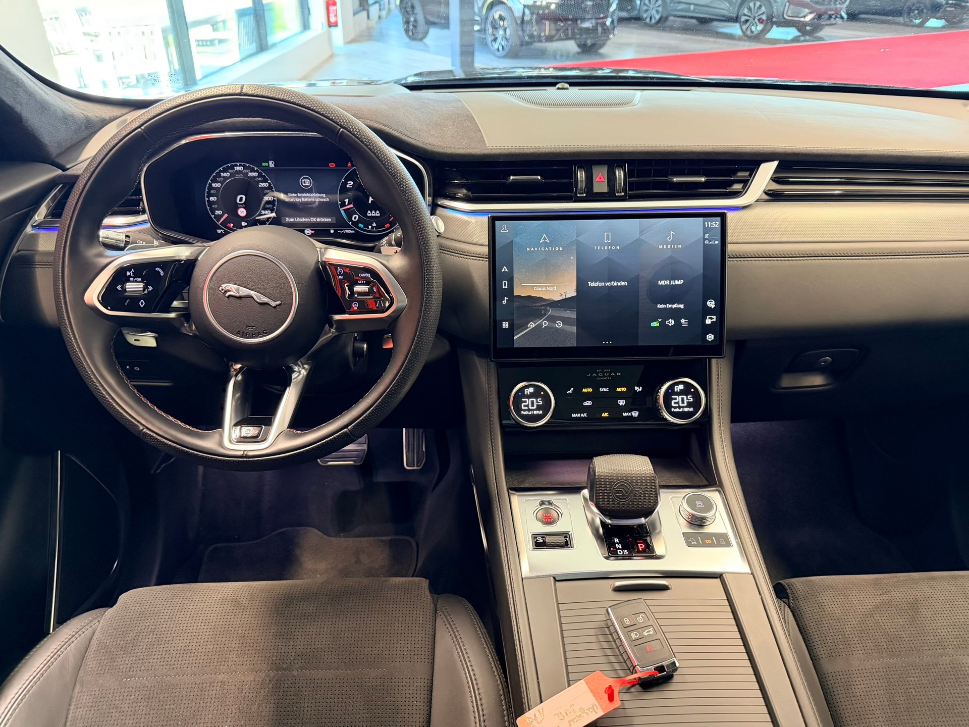 JAGUAR F-Pace 5.0 V8 SVR P550 AWD-image-20