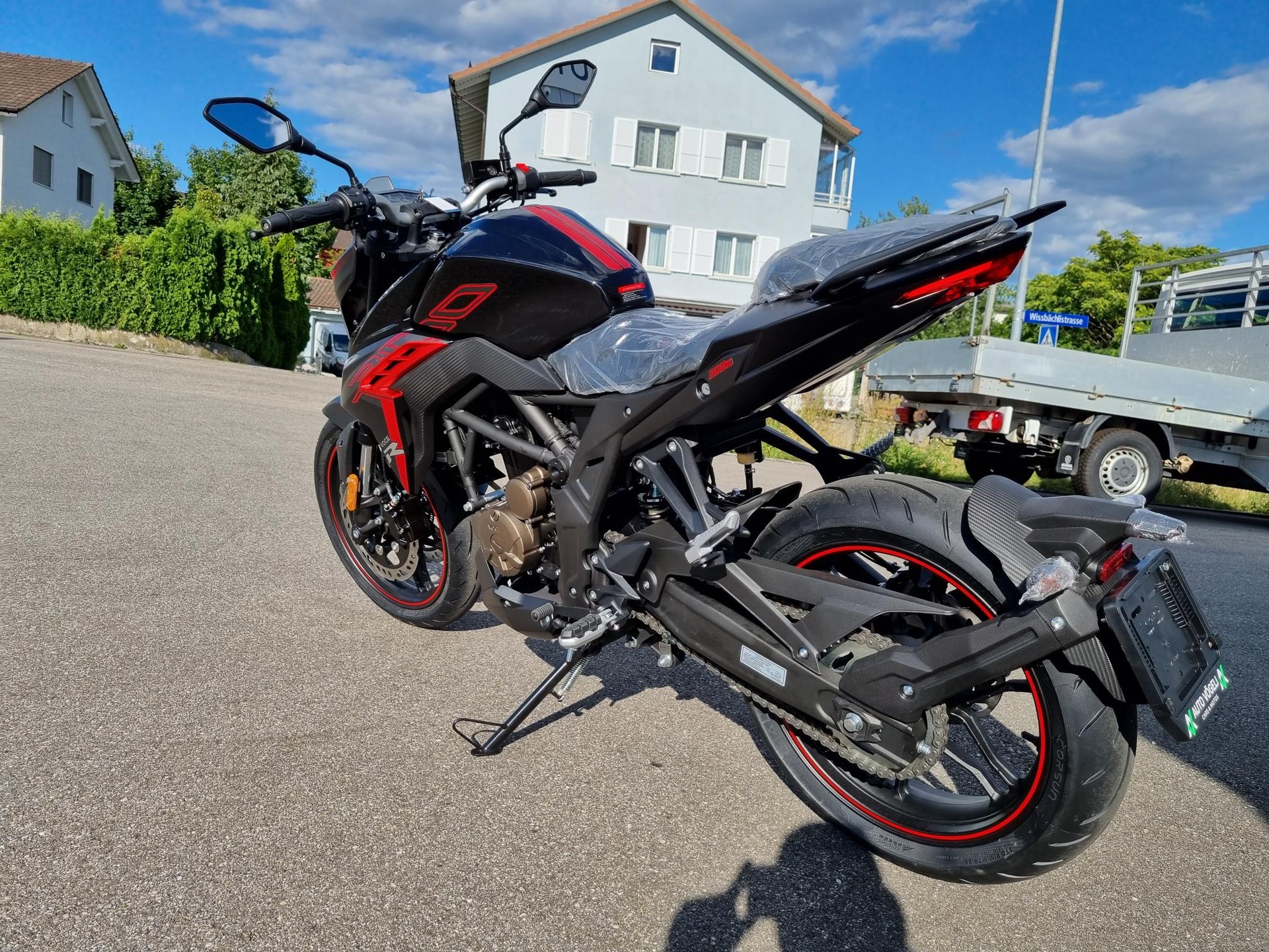 VOGE 300 R-image-1
