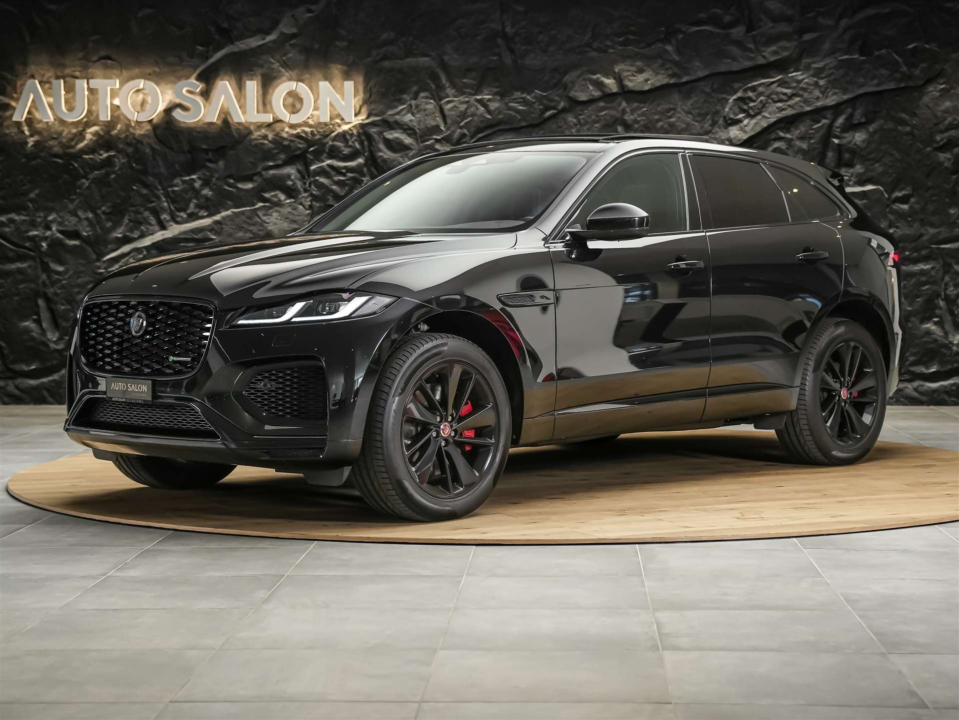 JAGUAR F-Pace 3.0 D I6 R-Dynamic SE AWD Panorama*Abstandsregler*All black*