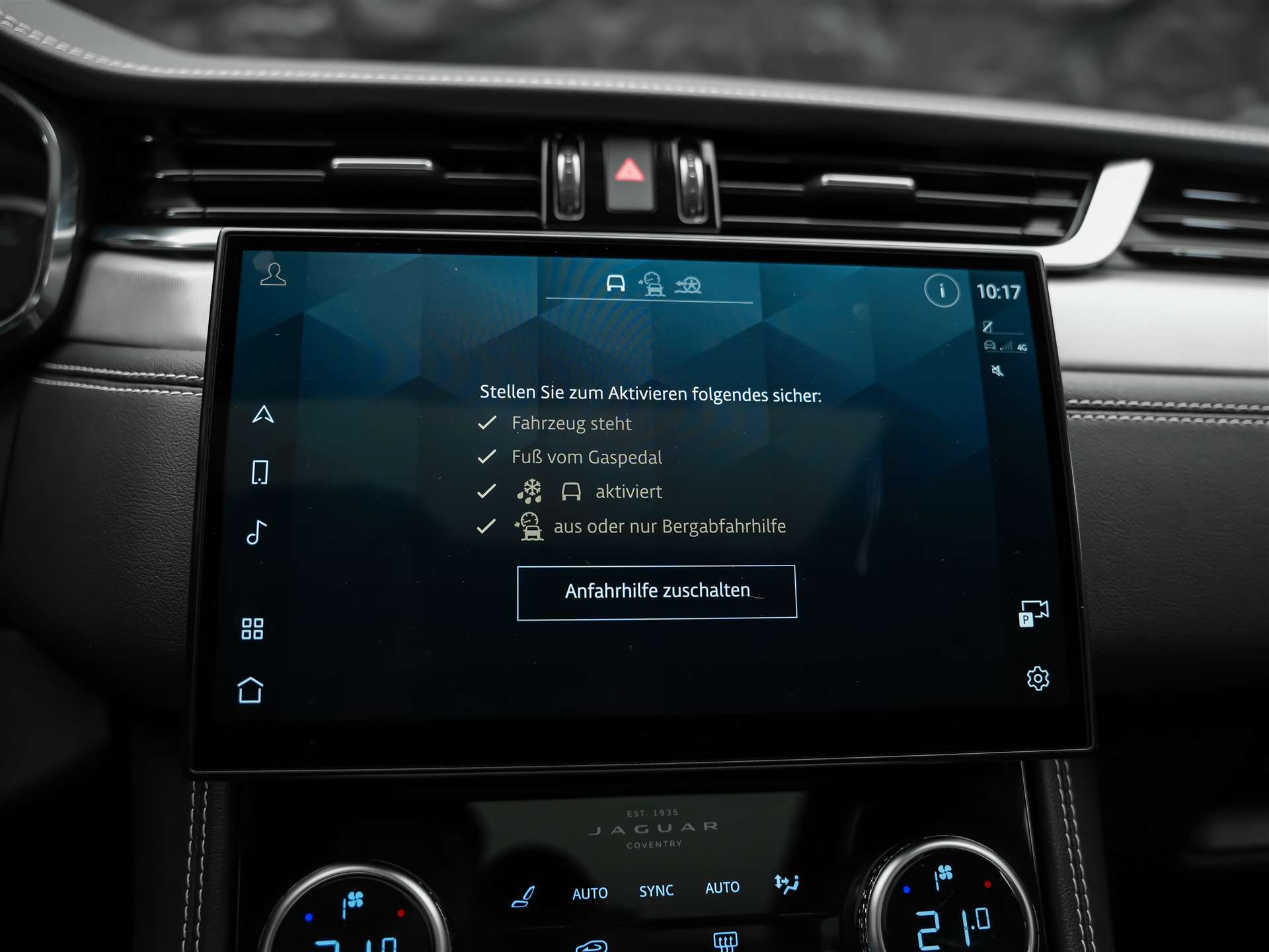 JAGUAR F-Pace 3.0 D I6 R-Dynamic SE AWD-image-37