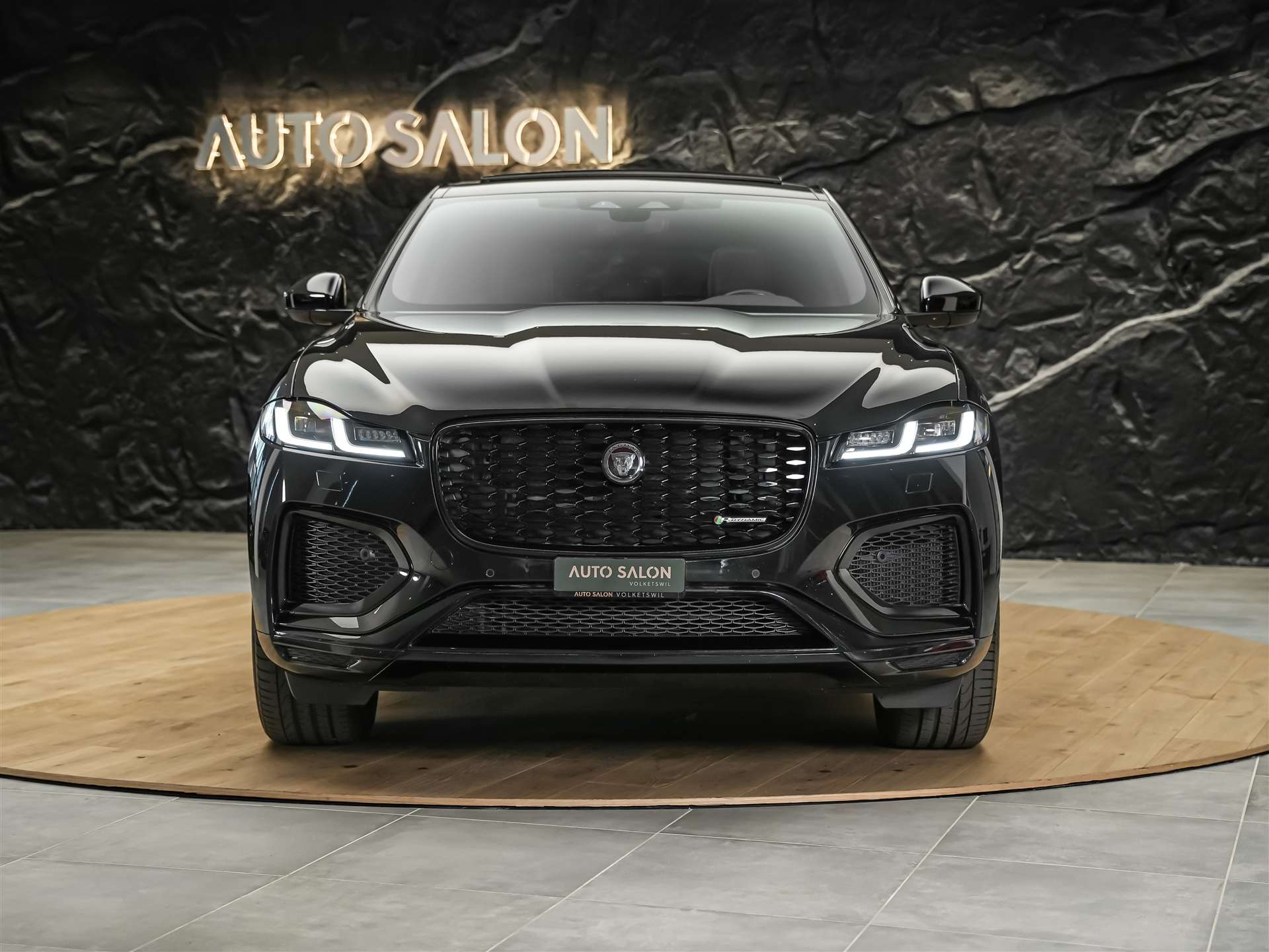 JAGUAR F-Pace 3.0 D I6 R-Dynamic SE AWD-image-7
