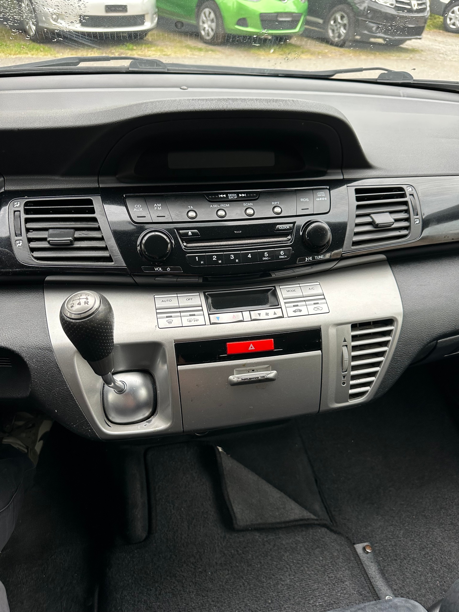 HONDA FR-V 1.7 Comfort-image-10