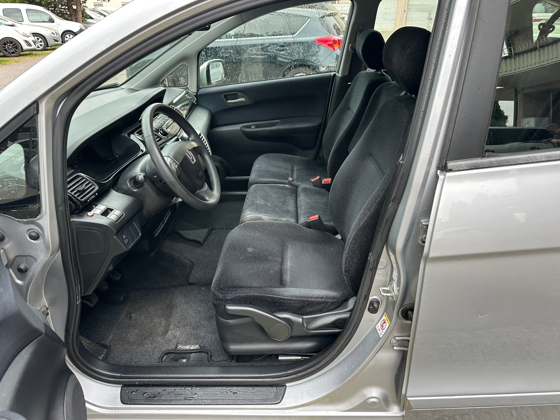HONDA FR-V 1.7 Comfort-image-9