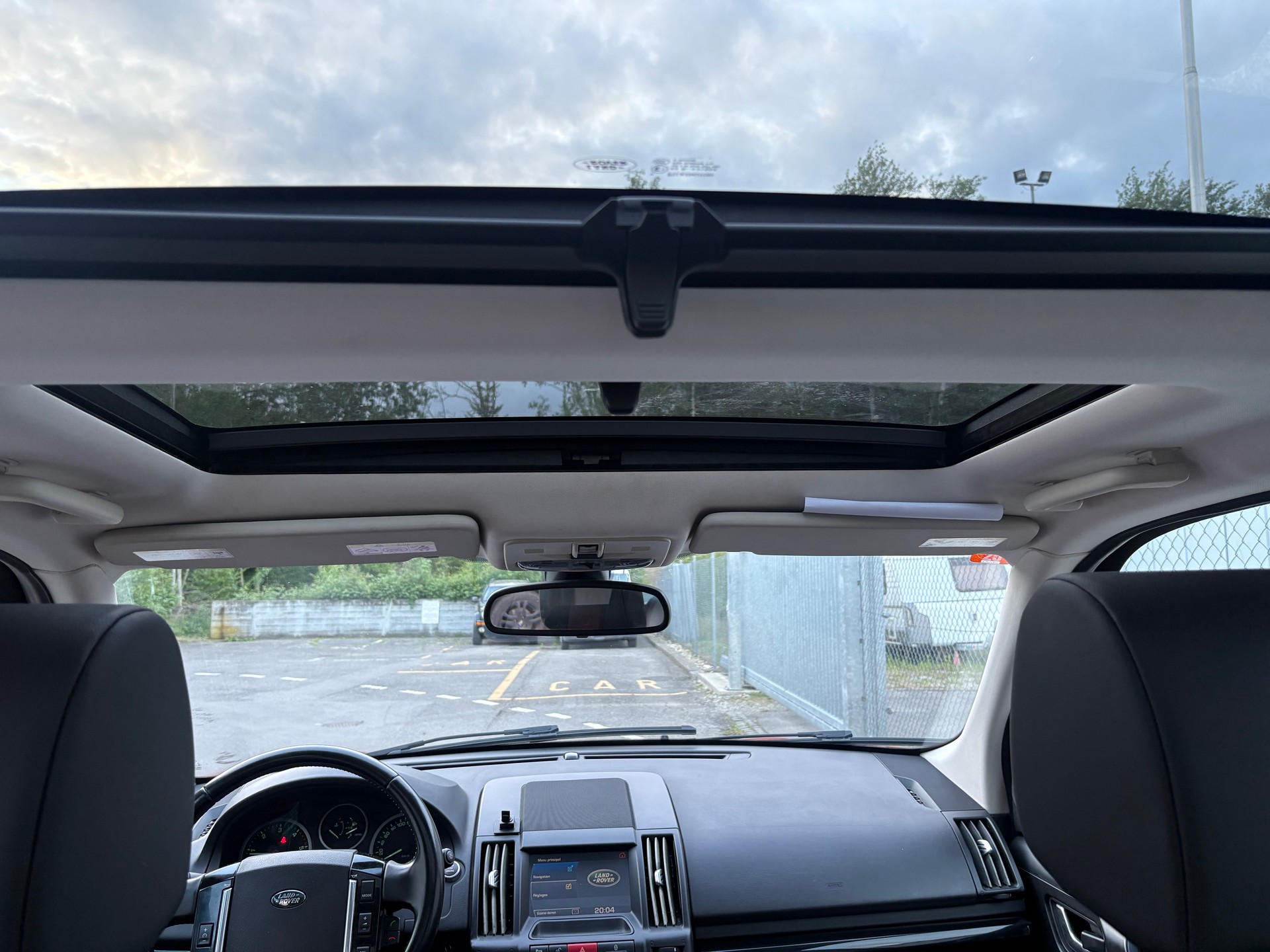 LAND ROVER Freelander 2.2 SD4 S Automatic-image-10