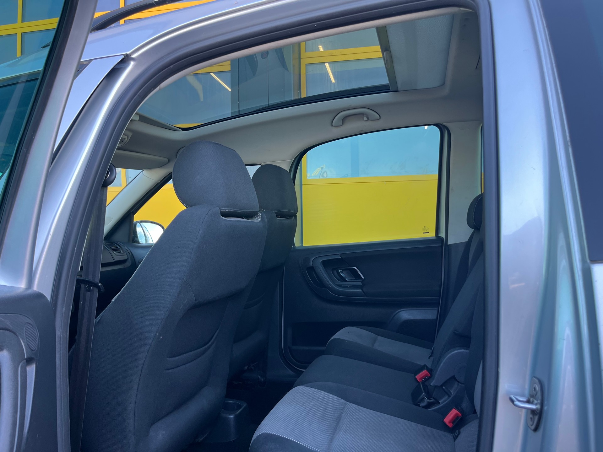 SKODA Roomster 1.6 TDI Elegance-image-11