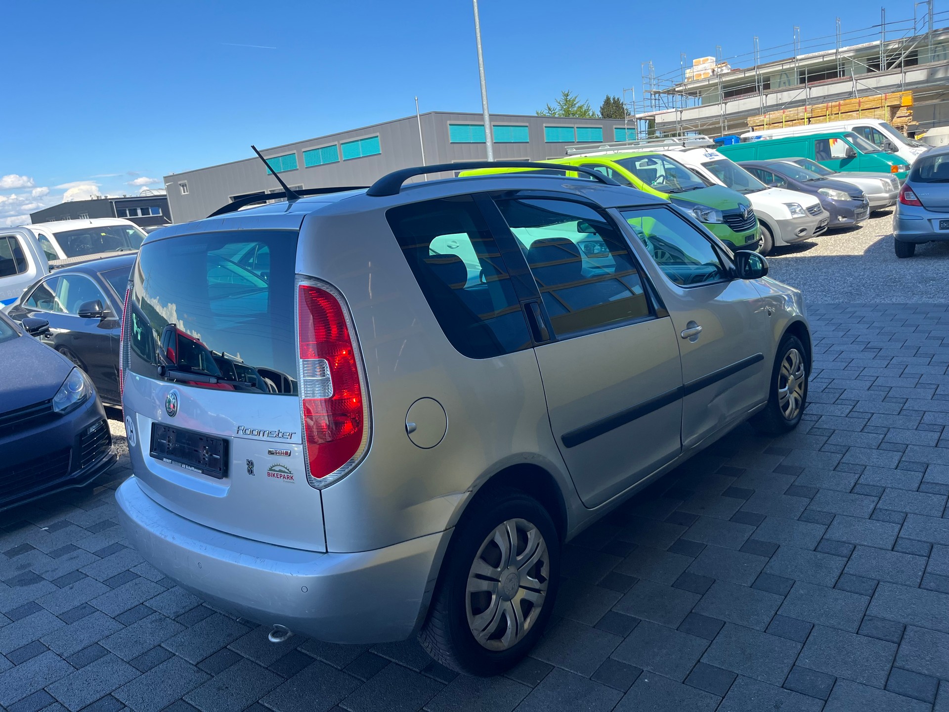 SKODA Roomster 1.6 TDI Elegance-image-4