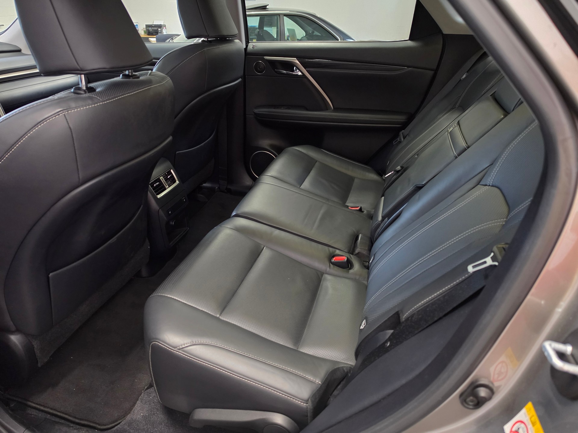 LEXUS RX 450h Diamond AWD CVT-image-4