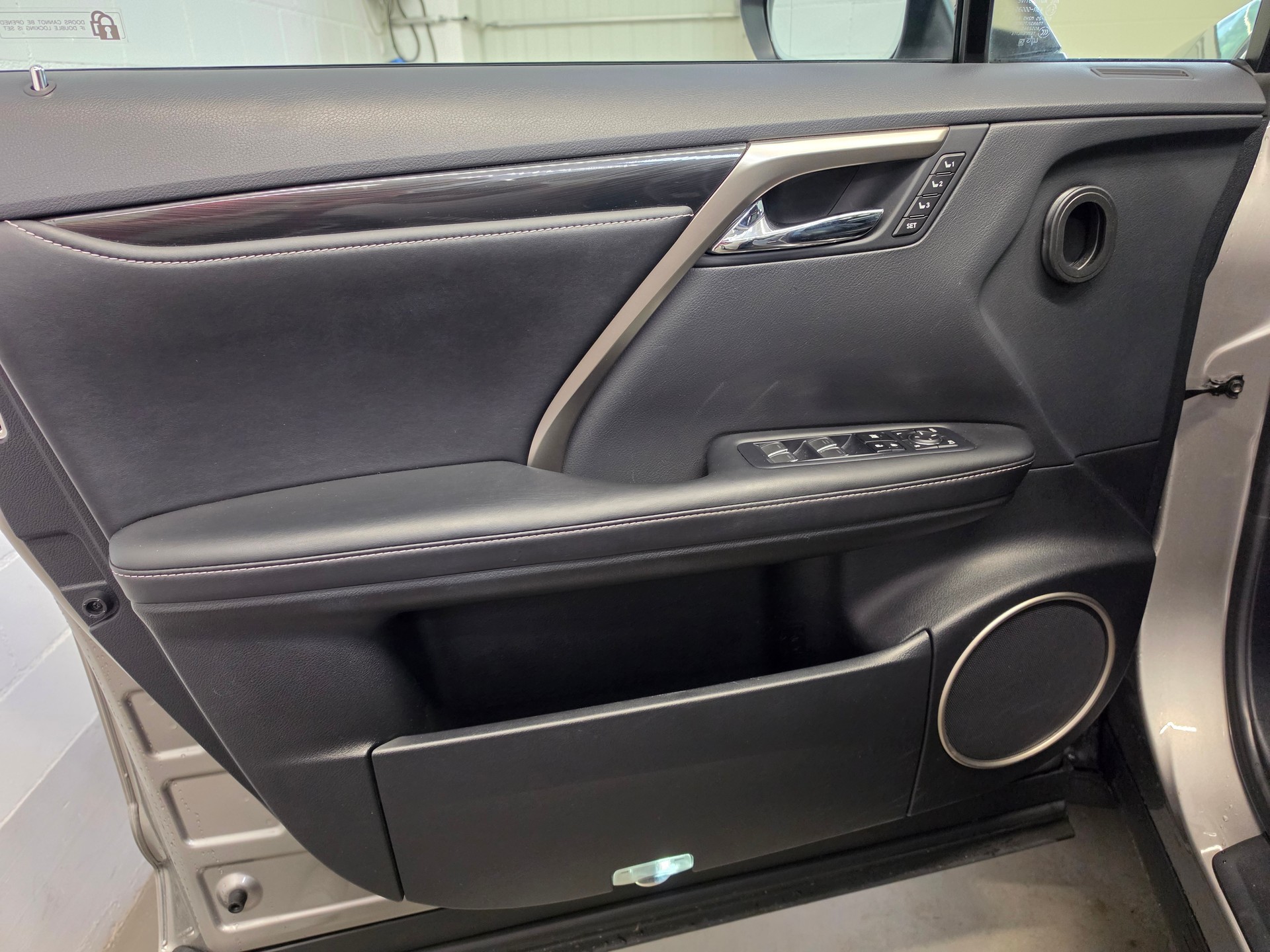 LEXUS RX 450h Diamond AWD CVT-image-17