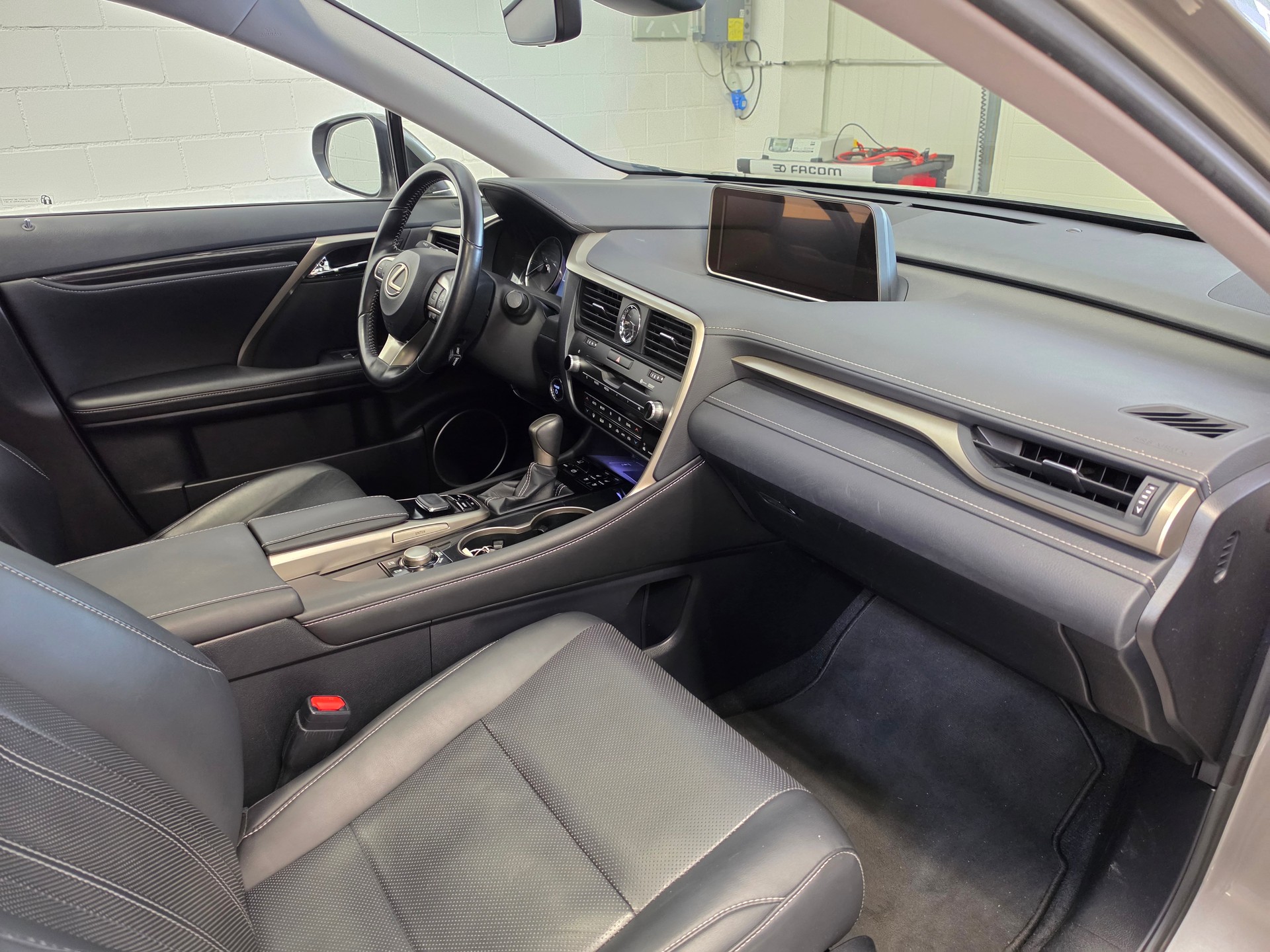LEXUS RX 450h Diamond AWD CVT-image-19