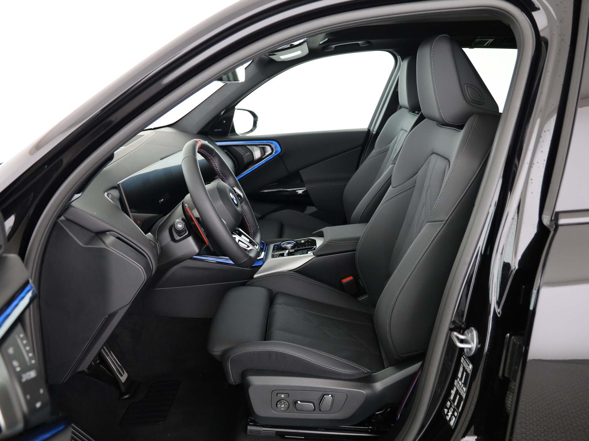 BMW X3 M50i-showroom-element-3