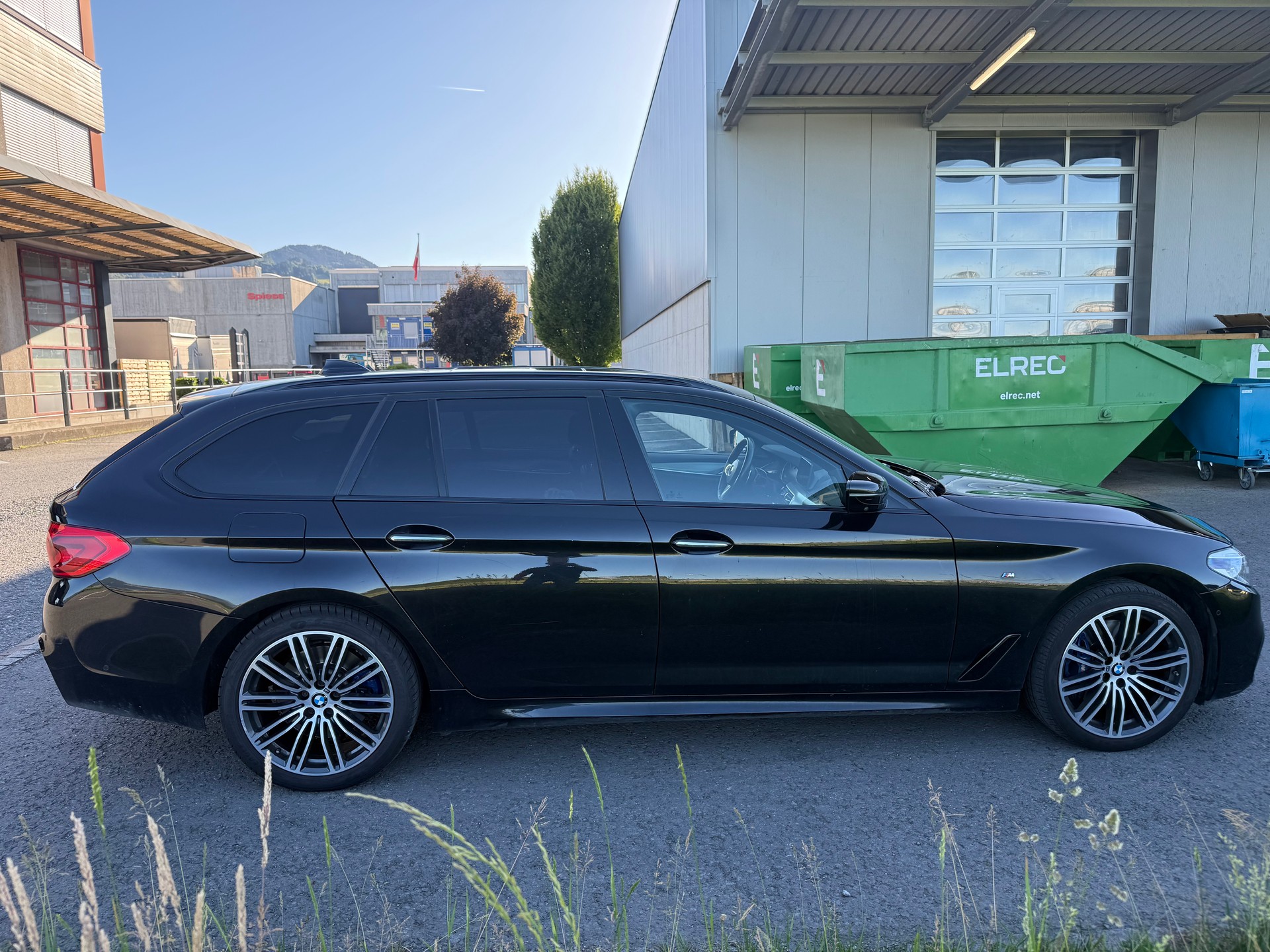 BMW 530i xDrive SAG Touring M-Sport-image-5