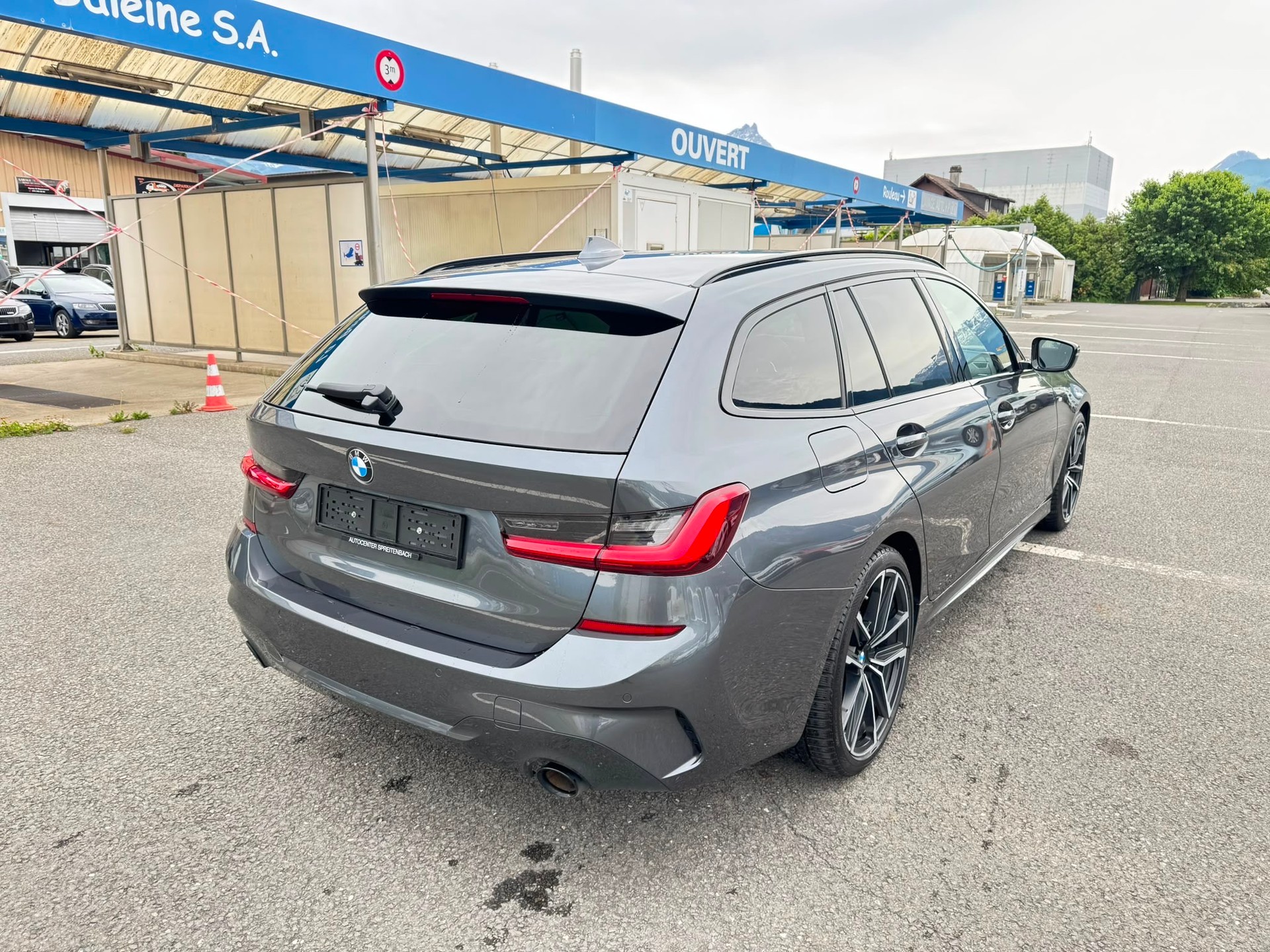 BMW 320d xDrive 48V Touring Pure M Sport Steptronic-image-4