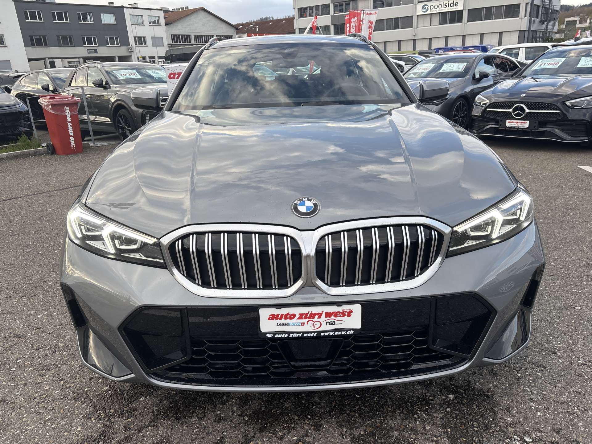 BMW 330i Touring xDrive M-Sport 245PS Steptronic Automat-image-13