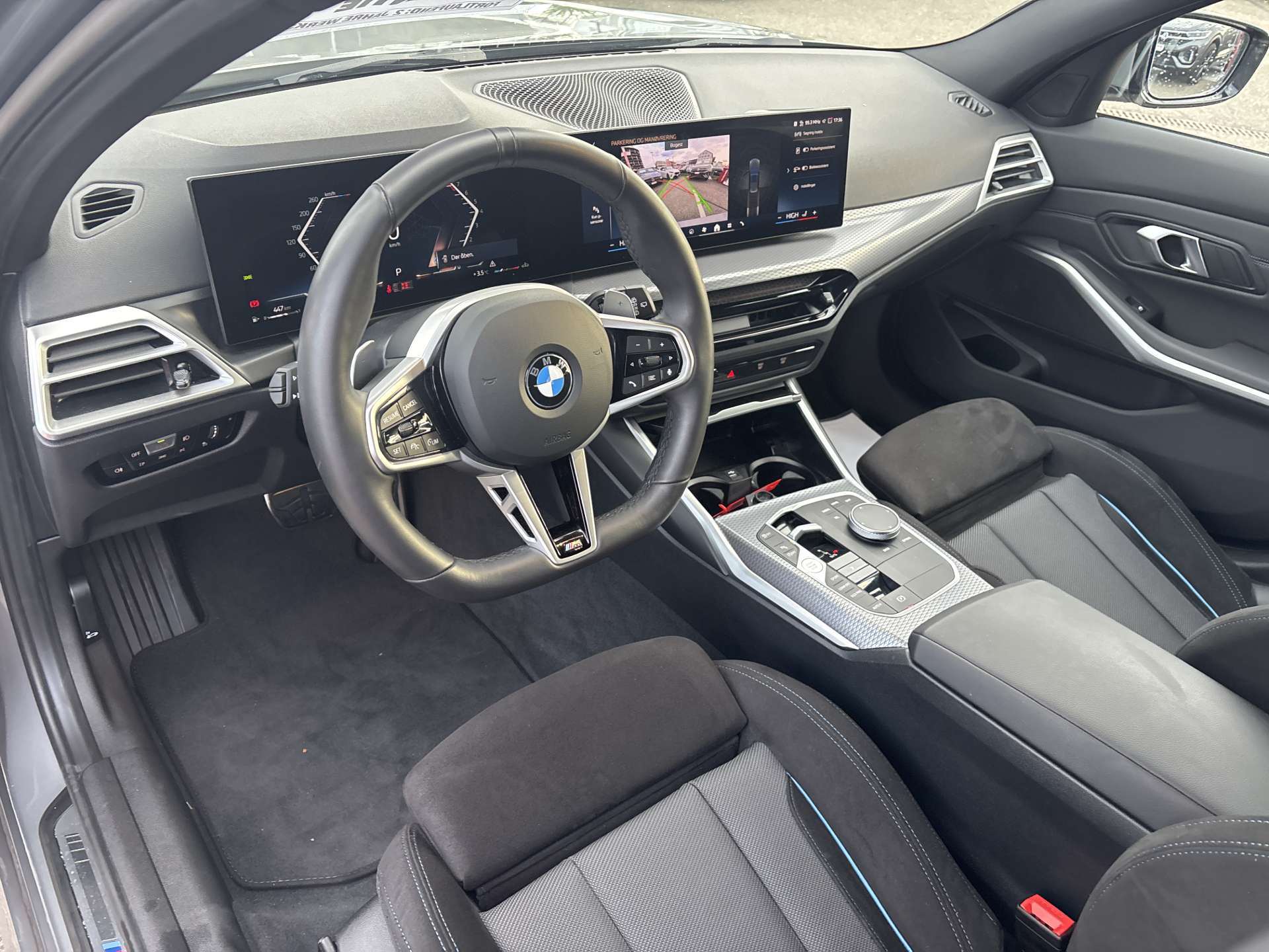 BMW 330i Touring xDrive M-Sport 245PS Steptronic Automat-image-5