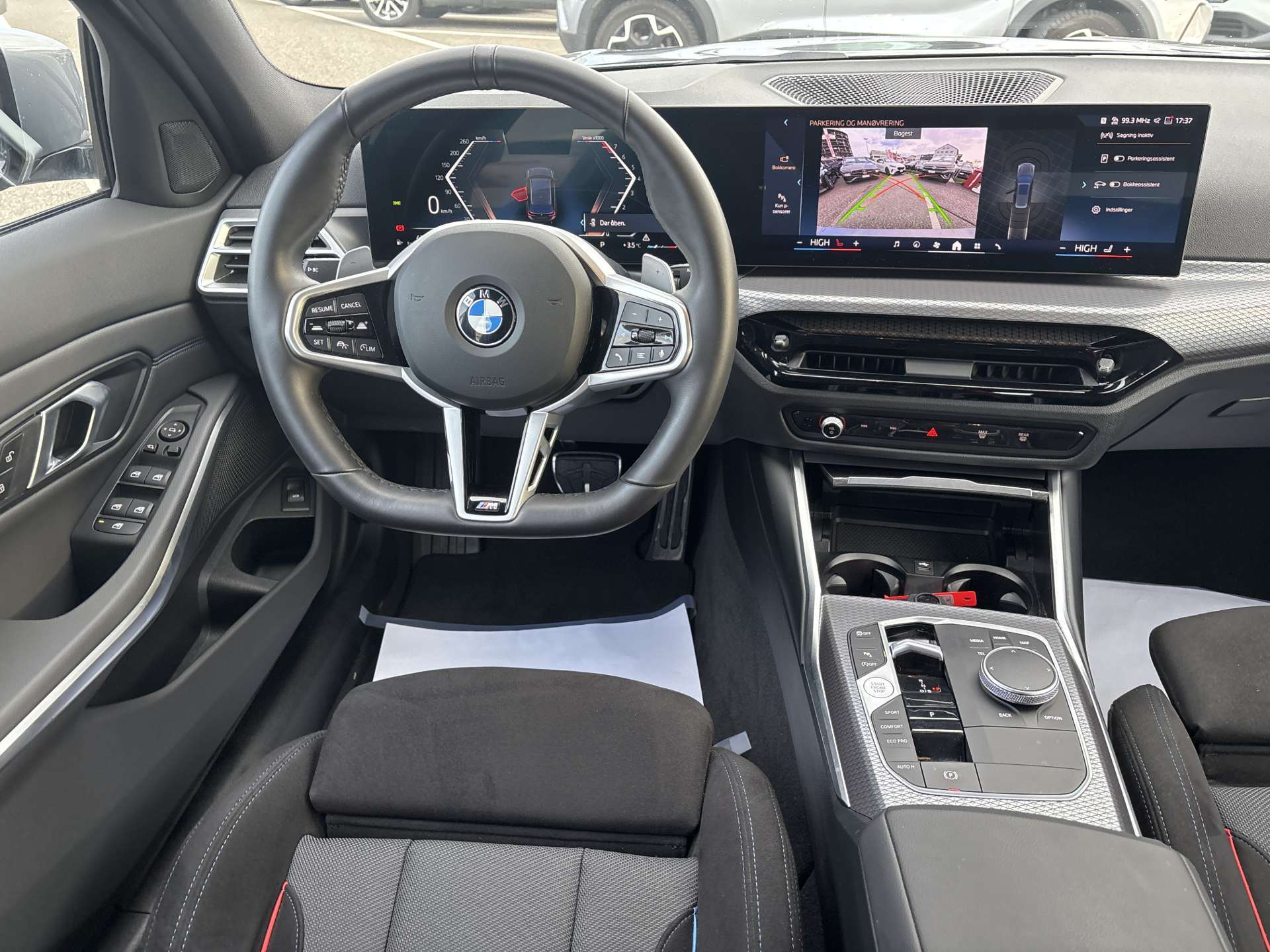 BMW 330i Touring xDrive M-Sport 245PS Steptronic Automat-image-4