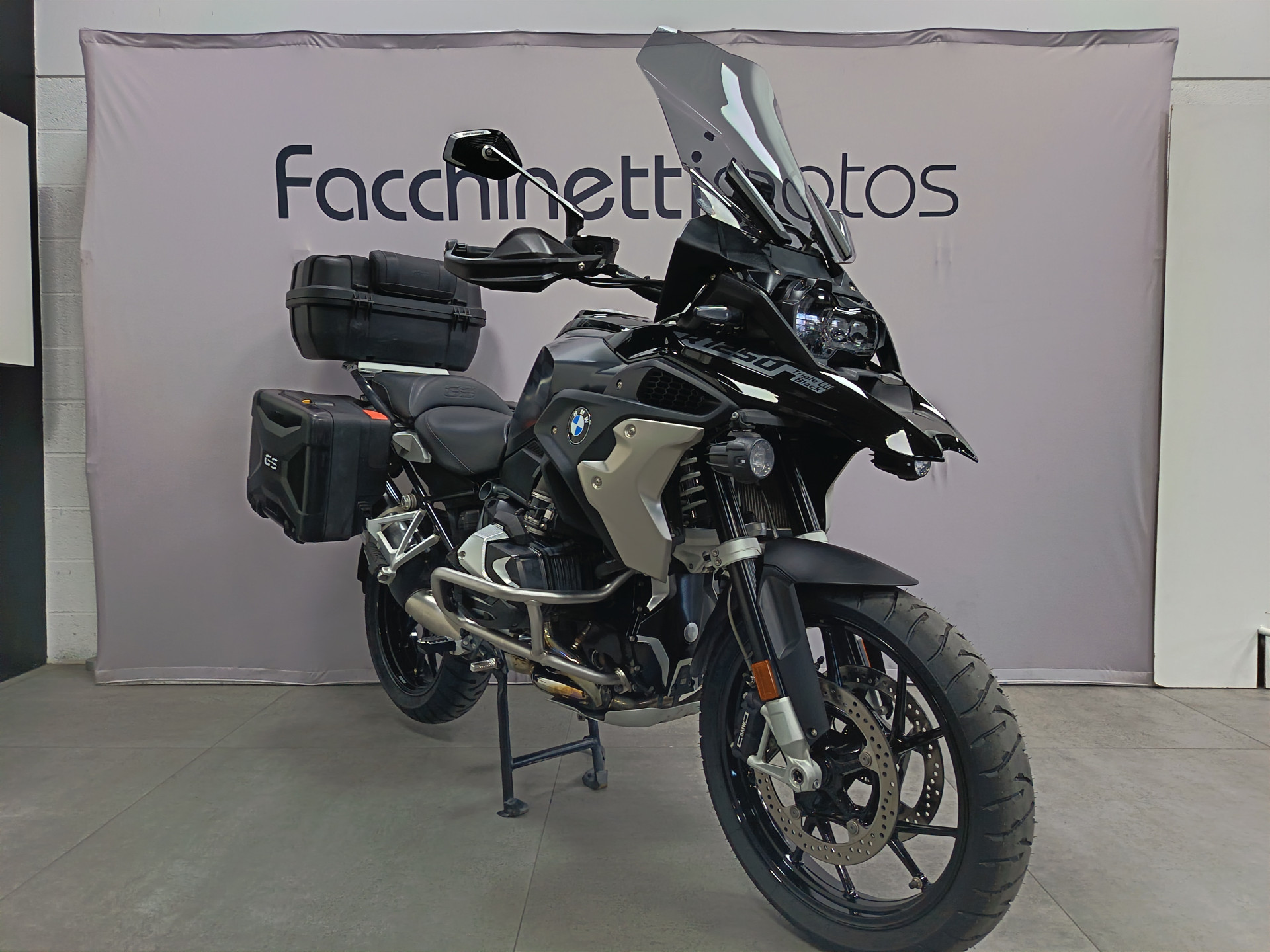 BMW R 1250 GS Triple Black-image-1