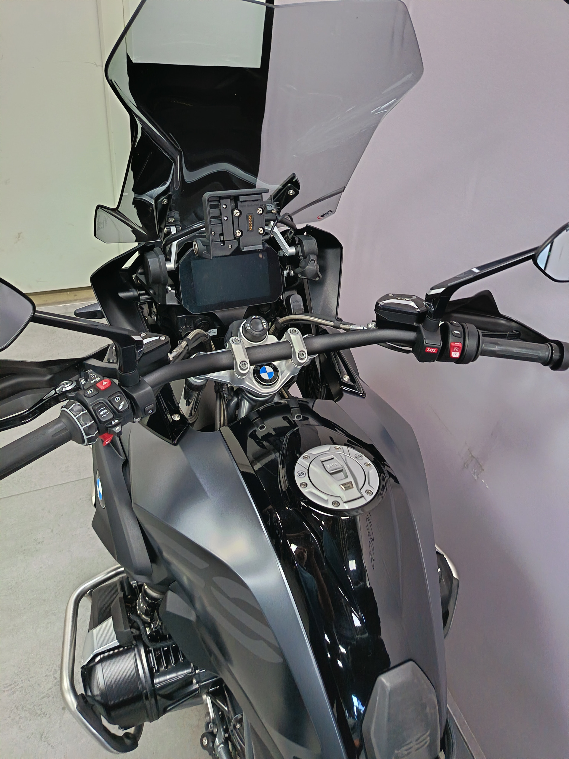 BMW R 1250 GS Triple Black-image-4