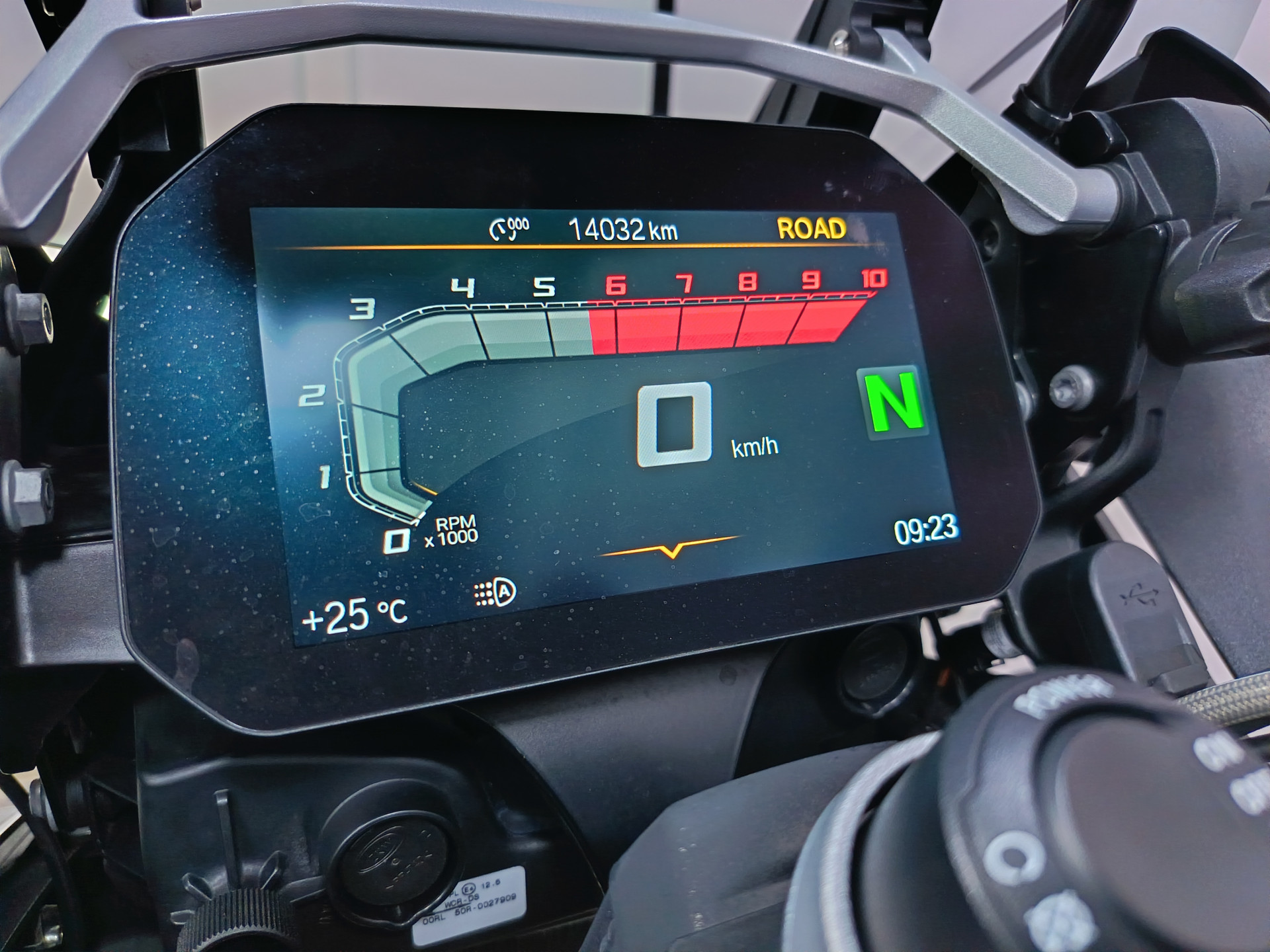 BMW R 1250 GS Triple Black-image-9