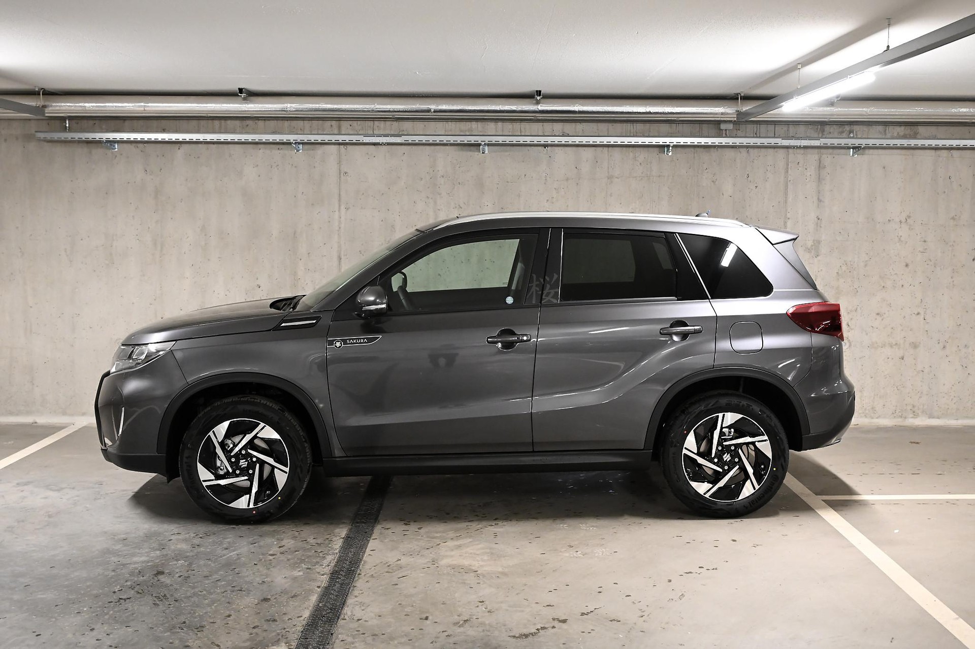 SUZUKI Vitara 1.4 T Sakura Top Hybrid 4x4-image-3