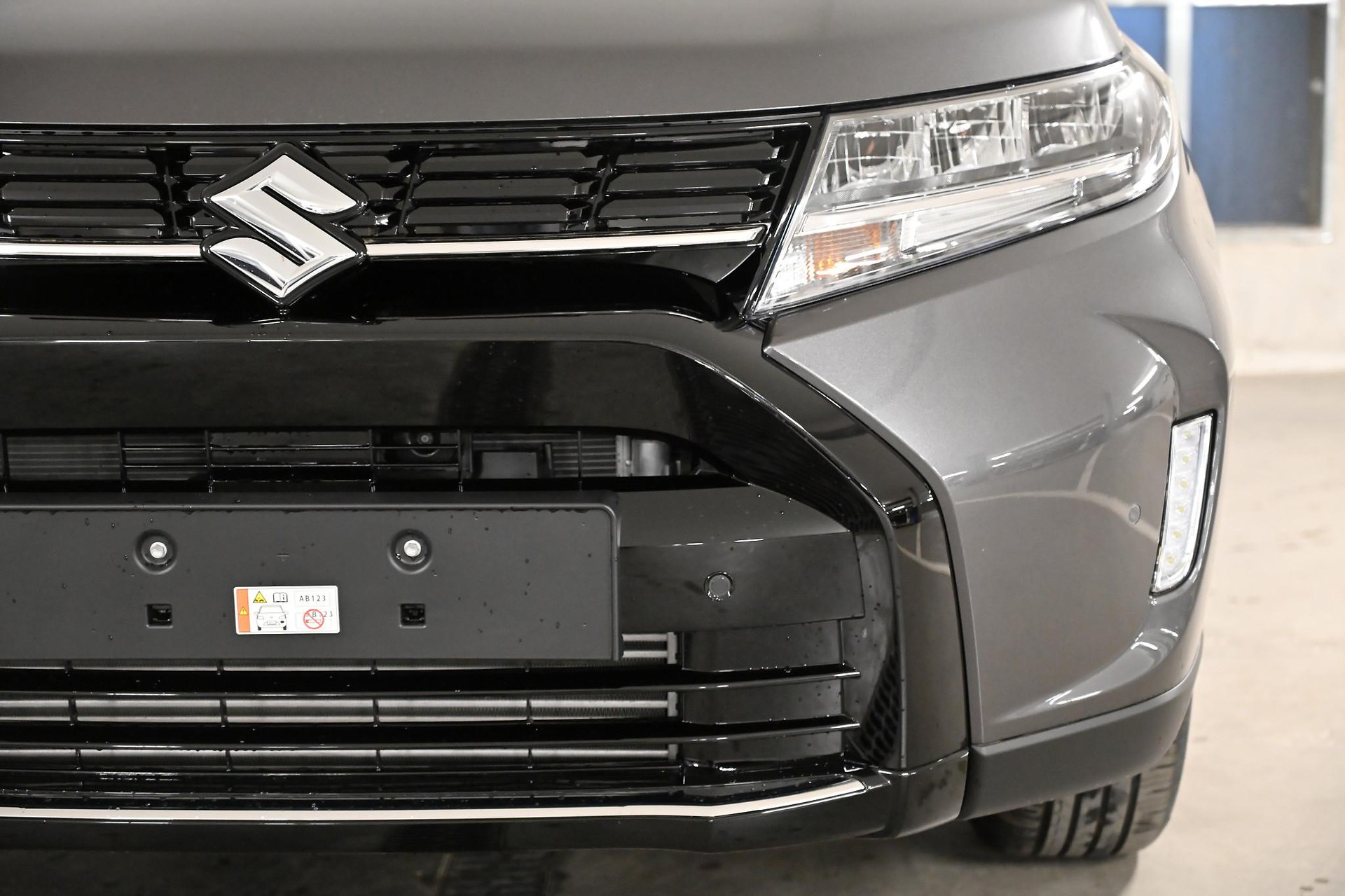 SUZUKI Vitara 1.4 T Sakura Top Hybrid 4x4-image-12
