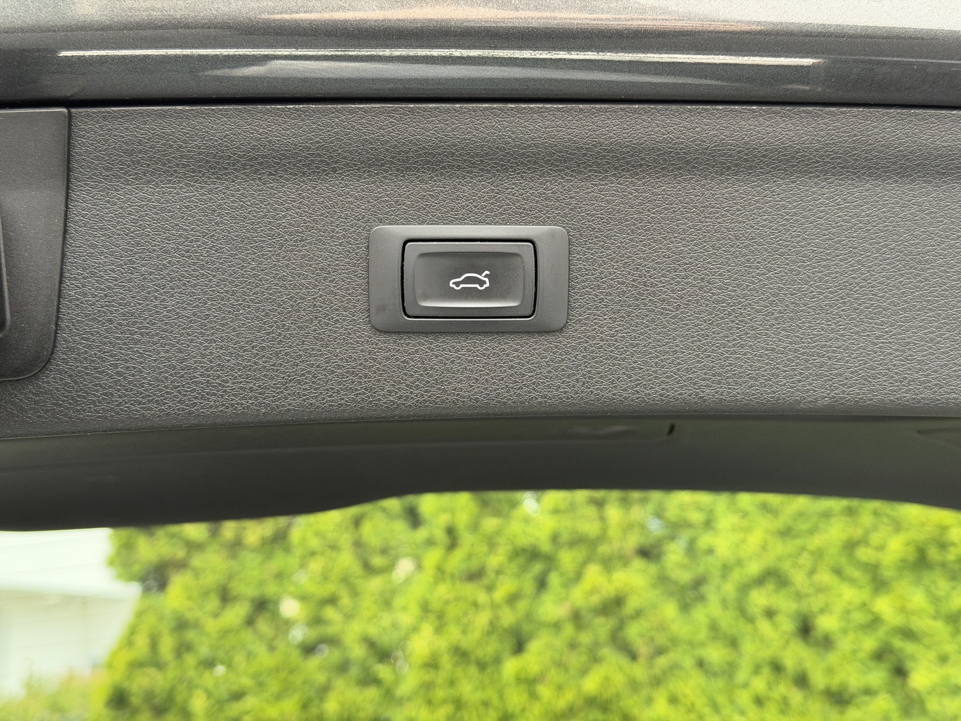 AUDI Q3 2.0 TFSI sport quattro S-tronic / CH-Fahrzeug-image-29