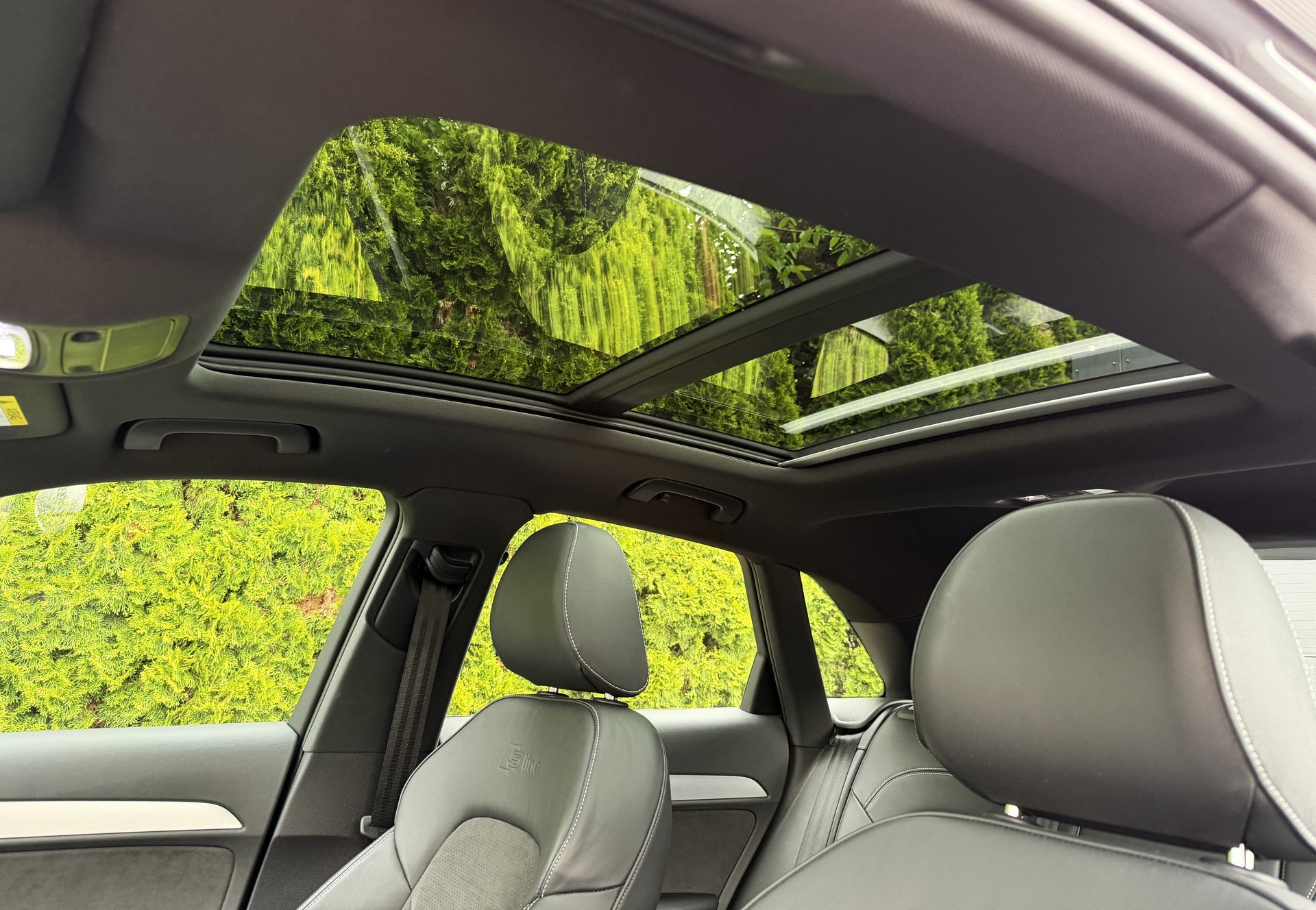 AUDI Q3 2.0 TFSI sport quattro S-tronic / CH-Fahrzeug-image-25