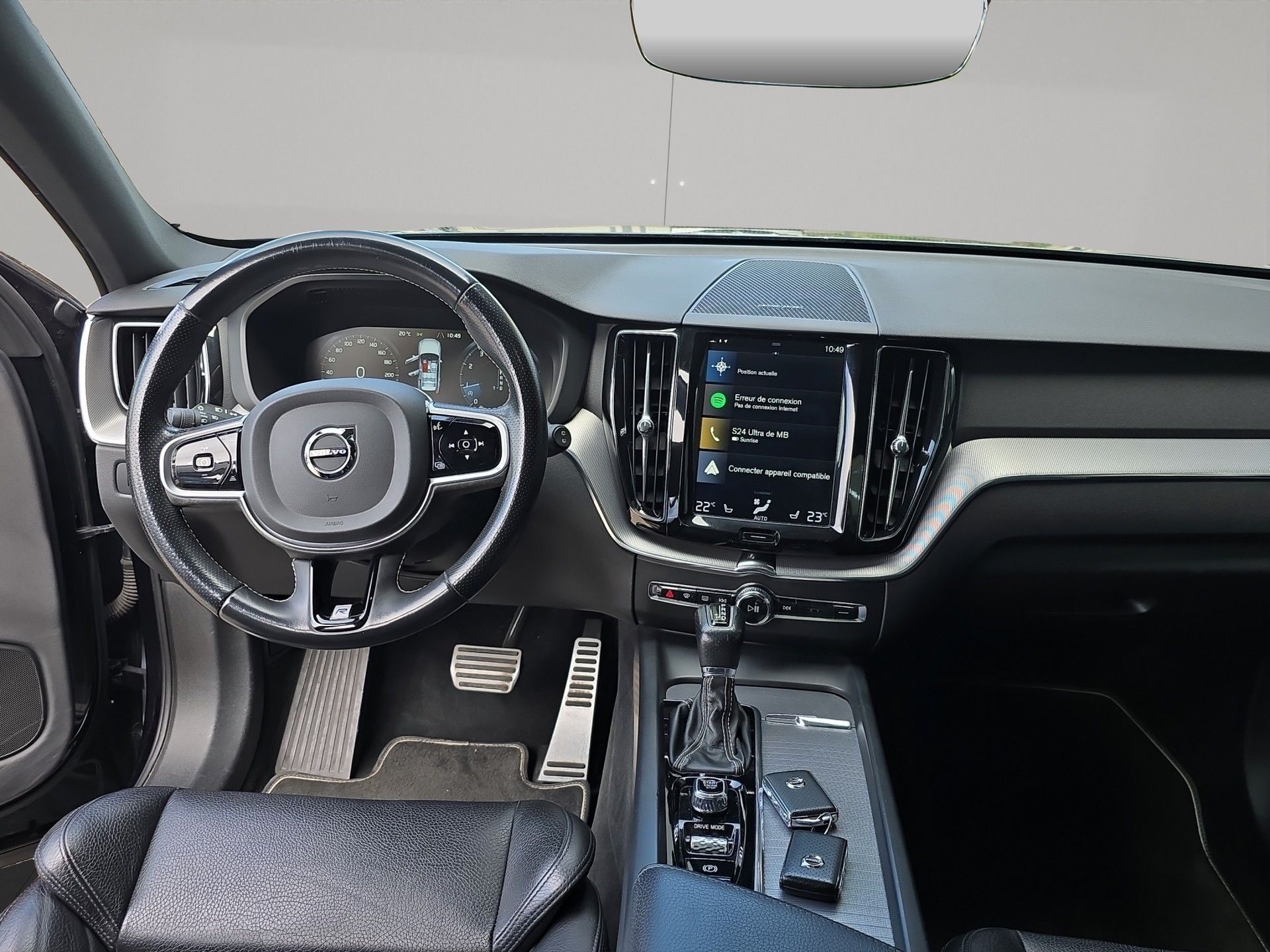VOLVO T6 R-Design AWD-image-8