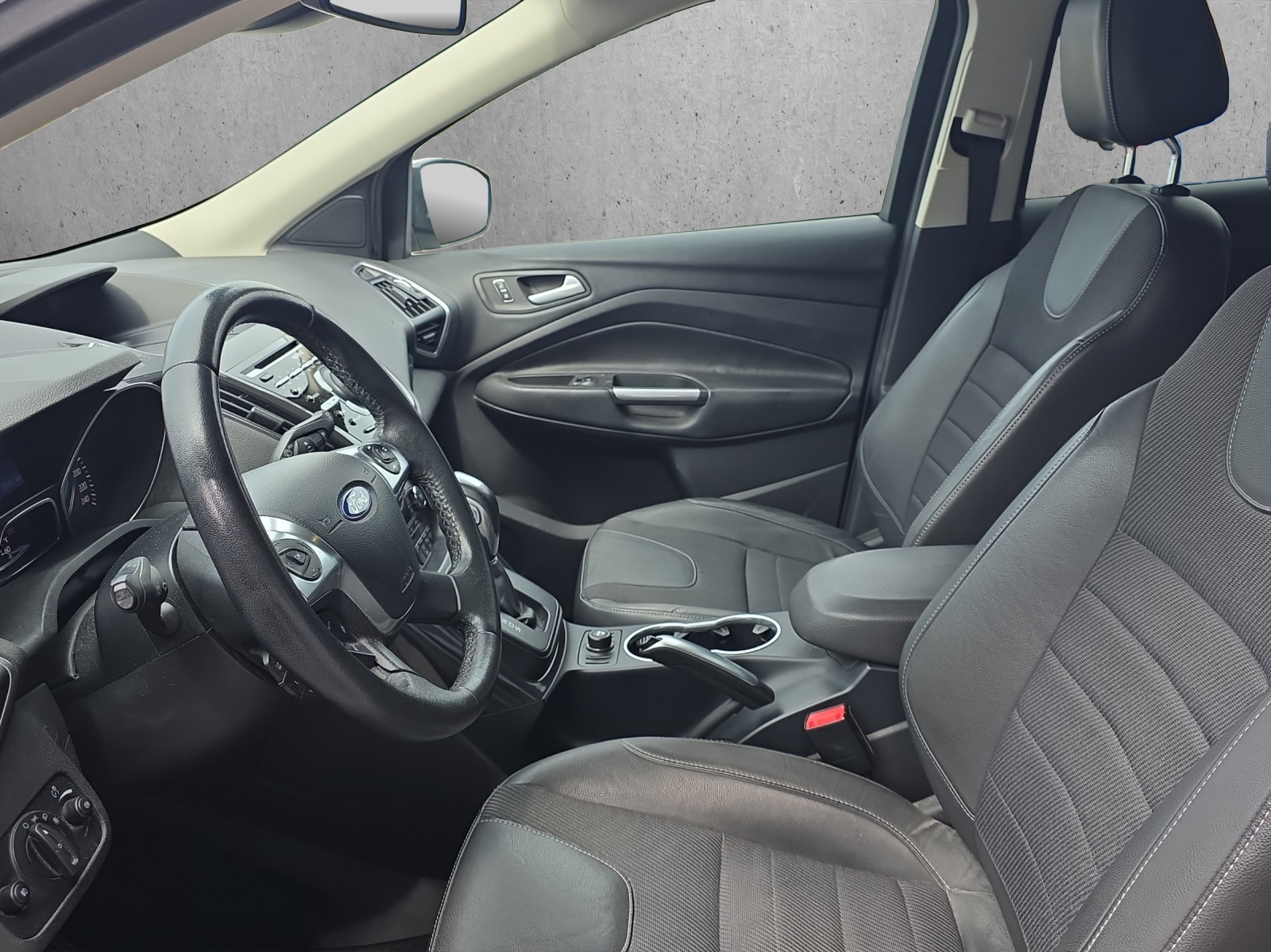 FORD Kuga 1.6 SCTi Titanium 4WD Automatic inkl. Anhängerkupplung-image-10
