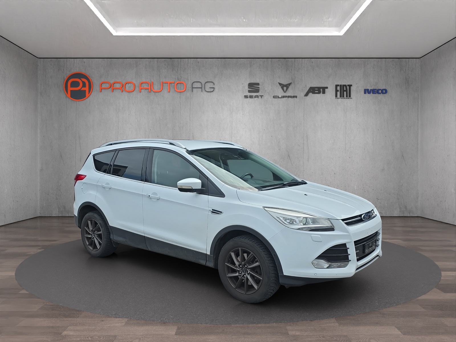 FORD Kuga 1.6 SCTi Titanium 4WD Automatic inkl. Anhängerkupplung-image-6