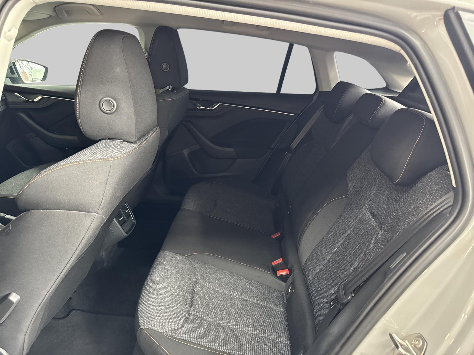 SKODA Scala 1.0 TSI Style-image-13