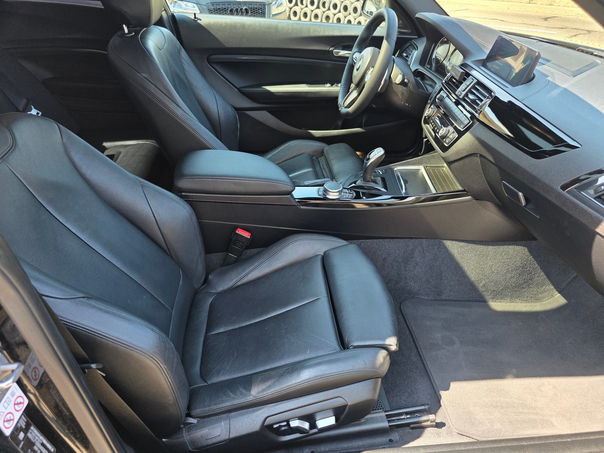 BMW M240i xDrive Steptronic-image-15