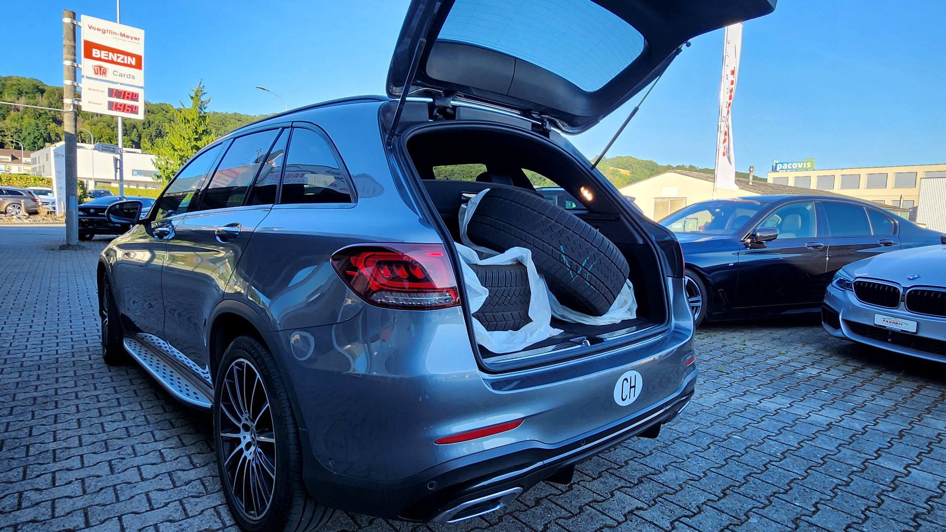 MERCEDES-BENZ GLC 220 d AMG Line 4Matic 9G-Tronic (CH)-image-7