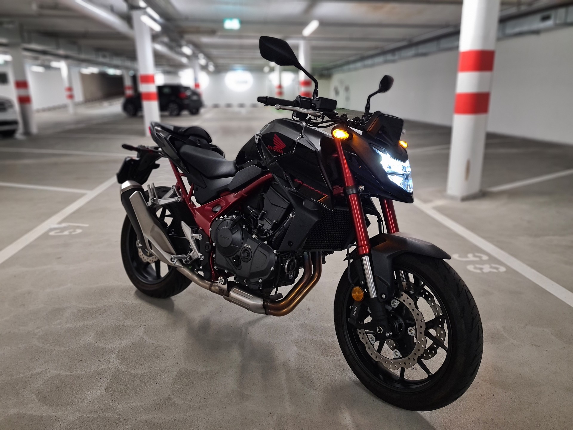 HONDA CB 750 Hornet-image-0