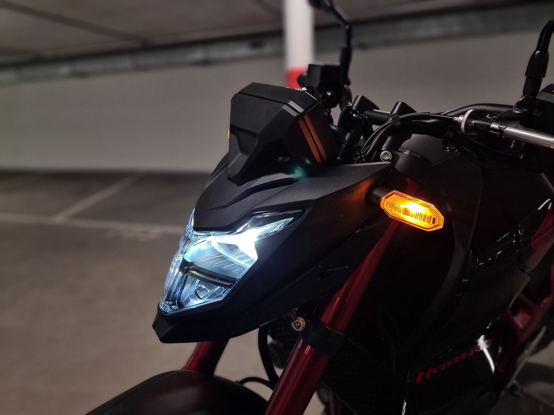 HONDA CB 750 Hornet-image-10