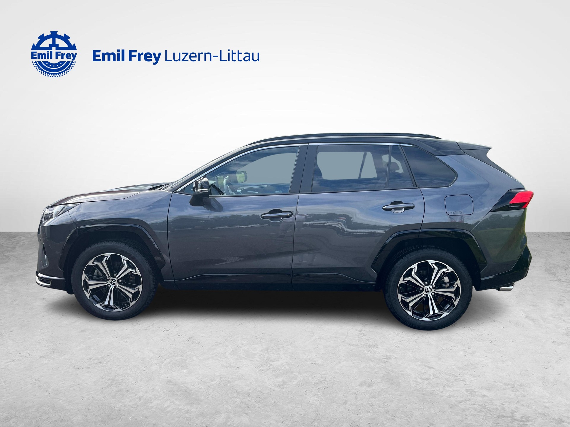 TOYOTA RAV4 2.5 Plug-In-Hybrid Platinum-showroom-element-2