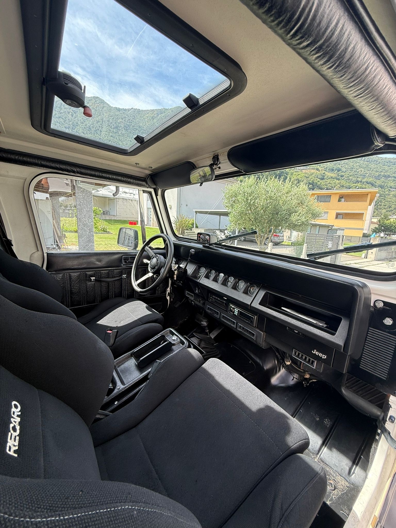 JEEP Wrangler 4.2 YJ MFK 06.26-image-5