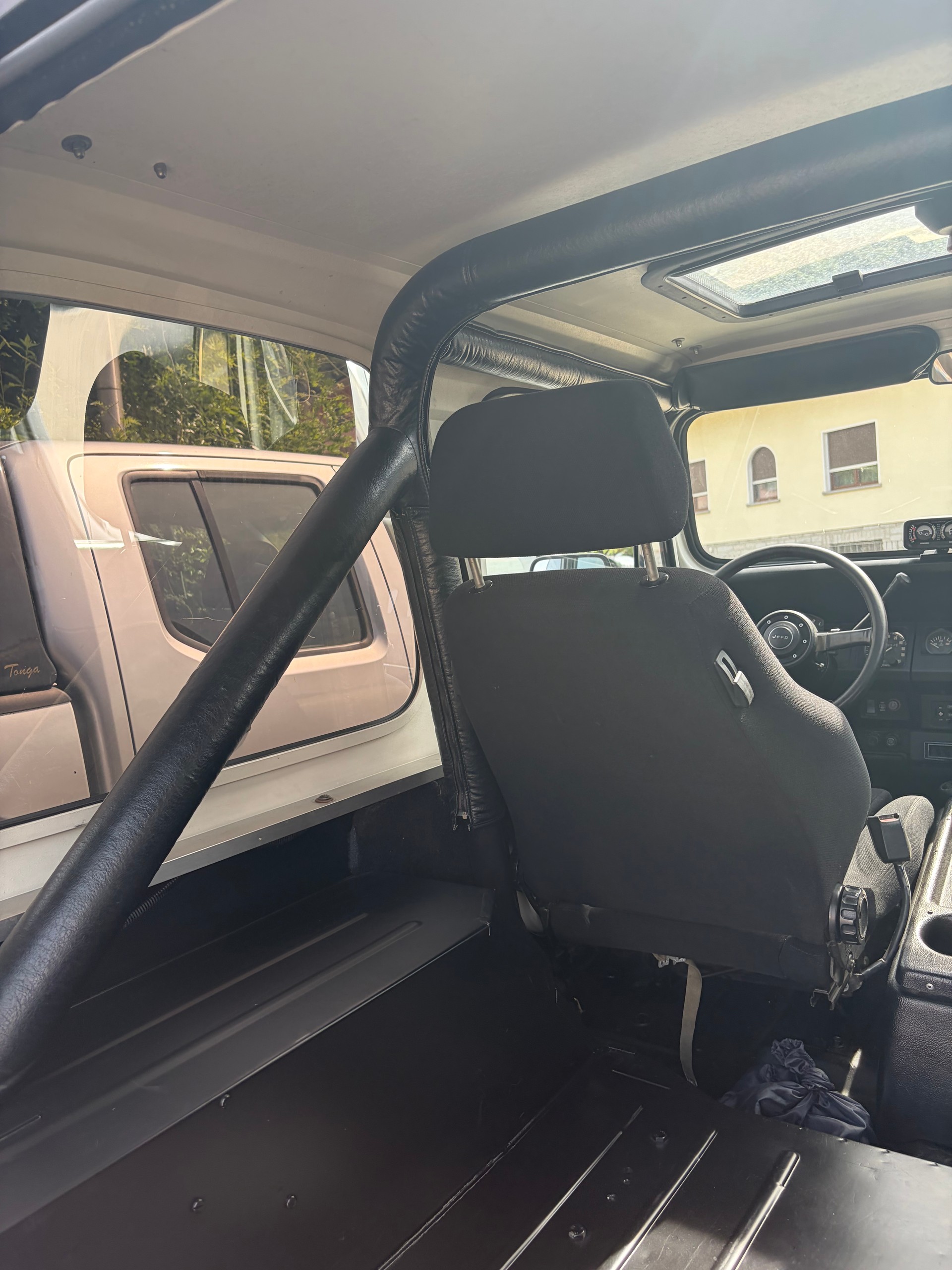 JEEP Wrangler 4.2 YJ MFK 06.26-image-8