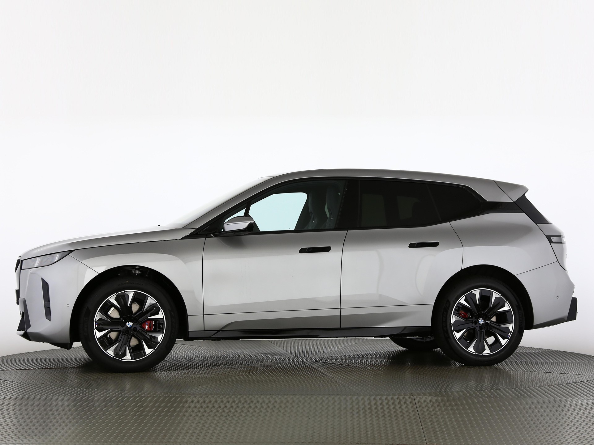 BMW iX xDrive60-showroom-element-2