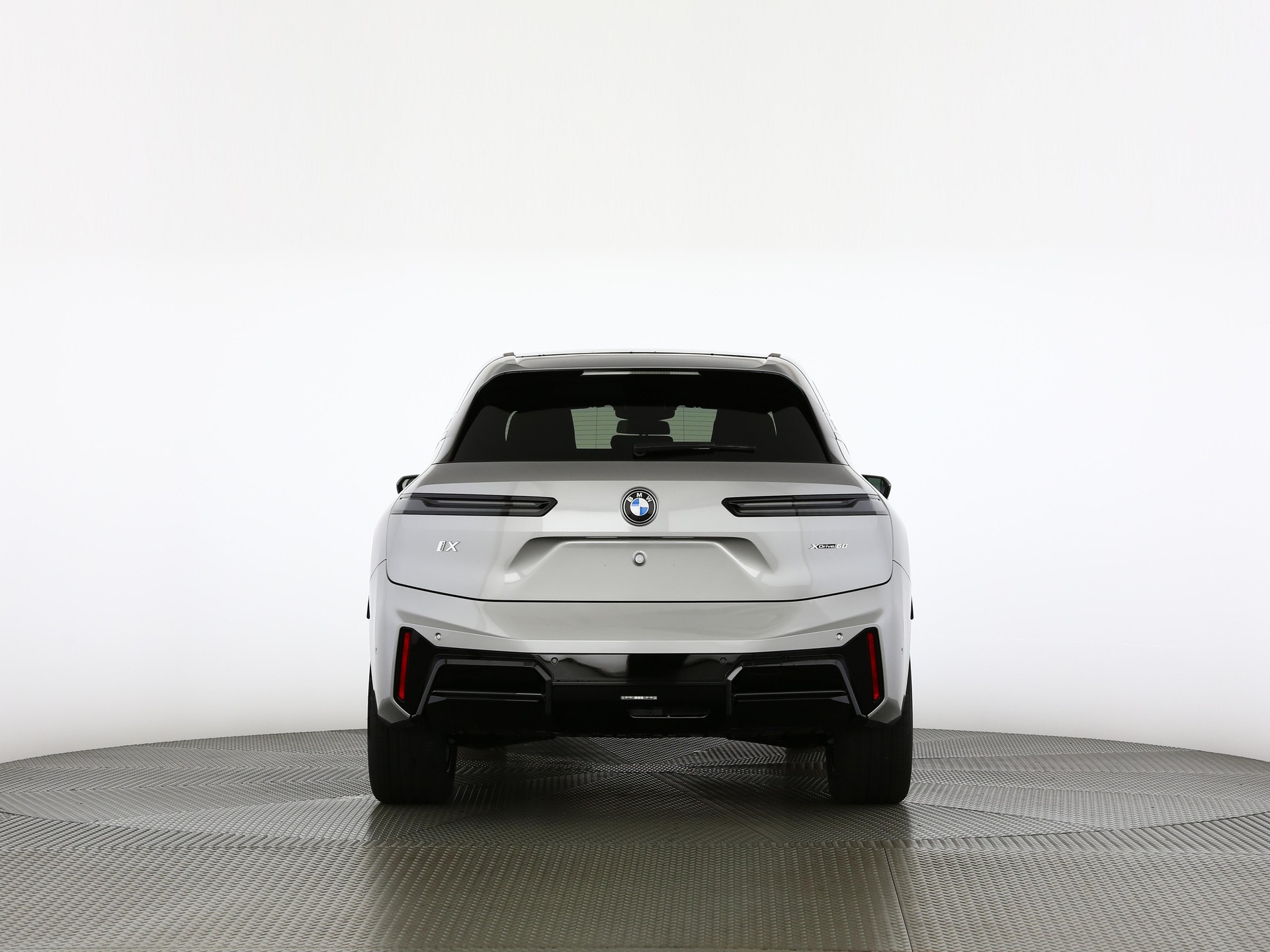 BMW iX xDrive60-showroom-element-3